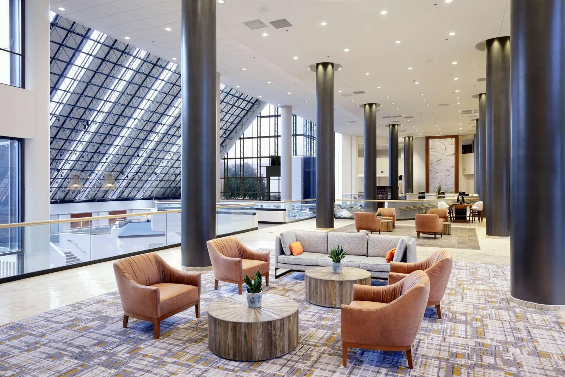 DoubleTree by Hilton Dallas Near the Galleria interior in Dallas, TX — gallery photo 2