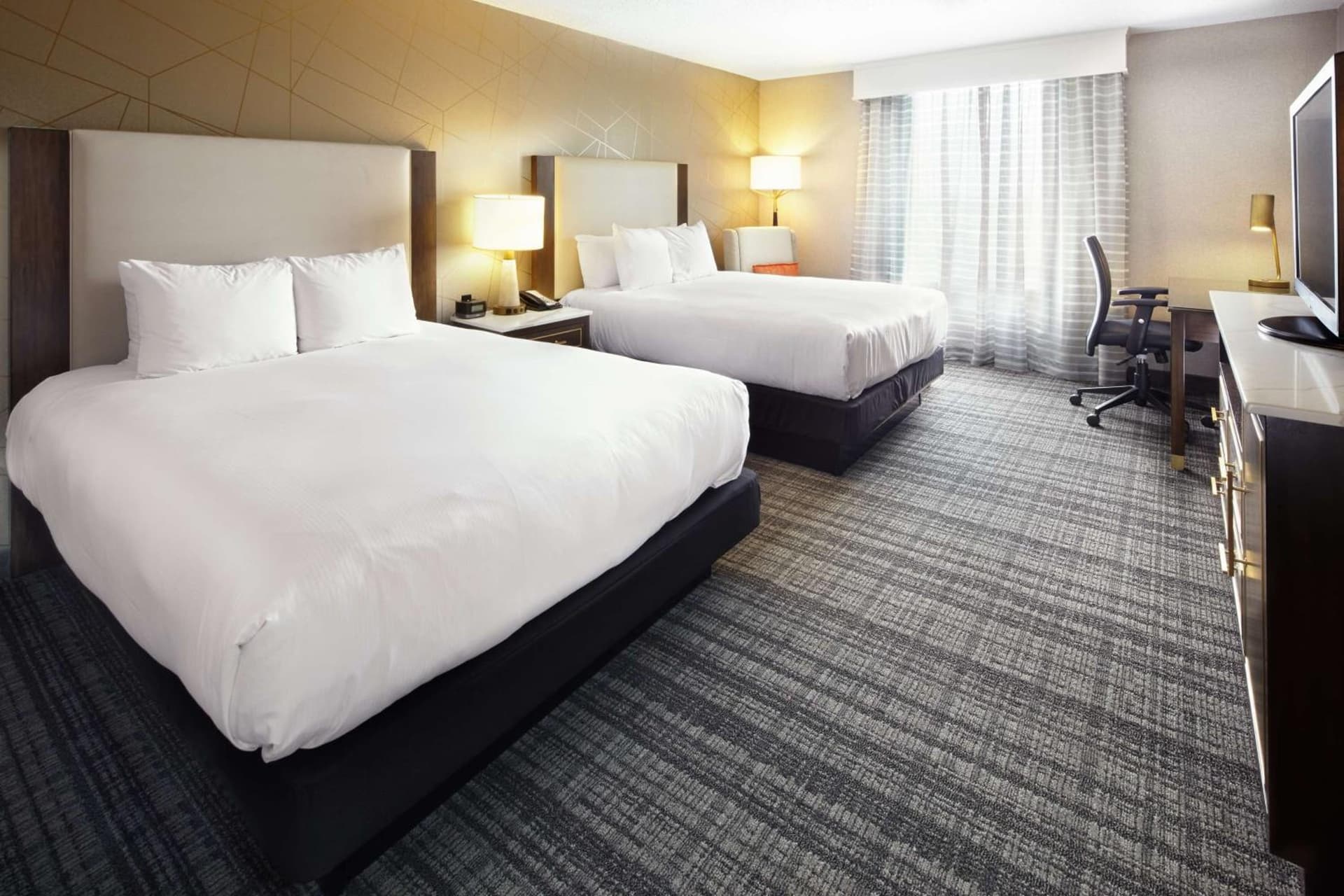 DoubleTree by Hilton Dallas Near the Galleria gallery photo in Dallas, TX — image 19