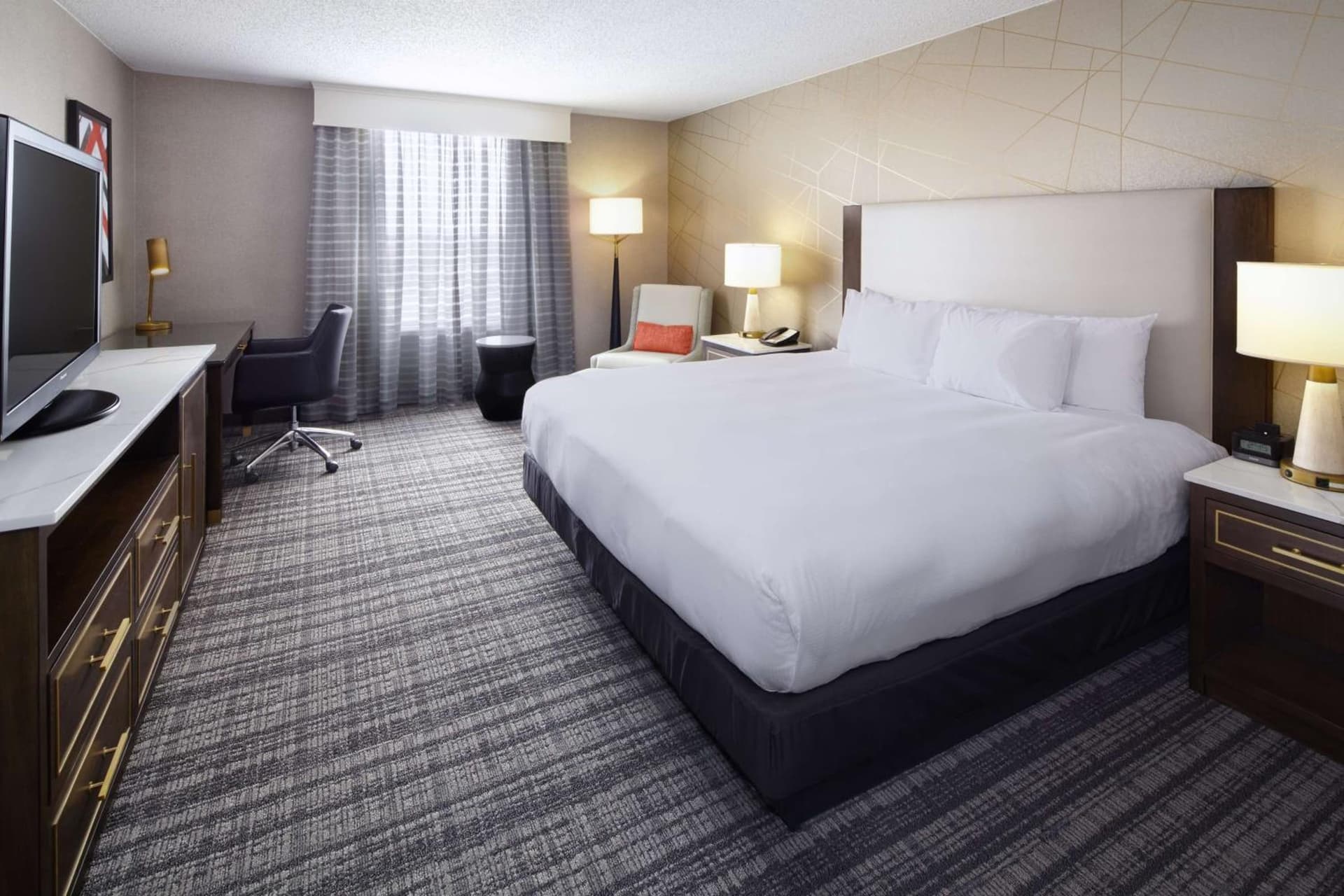 DoubleTree by Hilton Dallas Near the Galleria gallery photo in Dallas, TX — image 24
