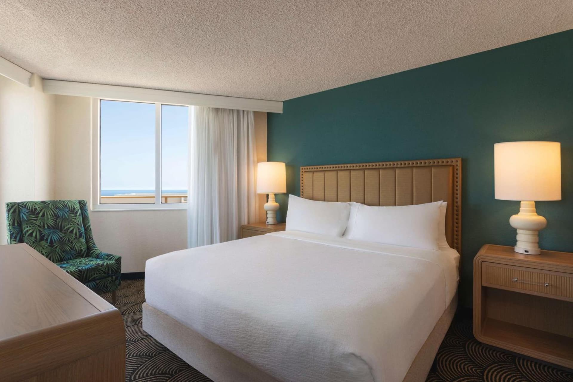 Embassy Suites by Hilton Deerfield Beach Resort & Spa interior in Deerfield Beach, FL — gallery photo 2