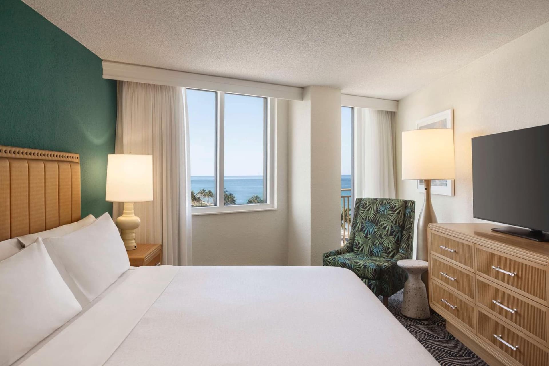 Embassy Suites by Hilton Deerfield Beach Resort & Spa gallery photo in Deerfield Beach, FL — image 7