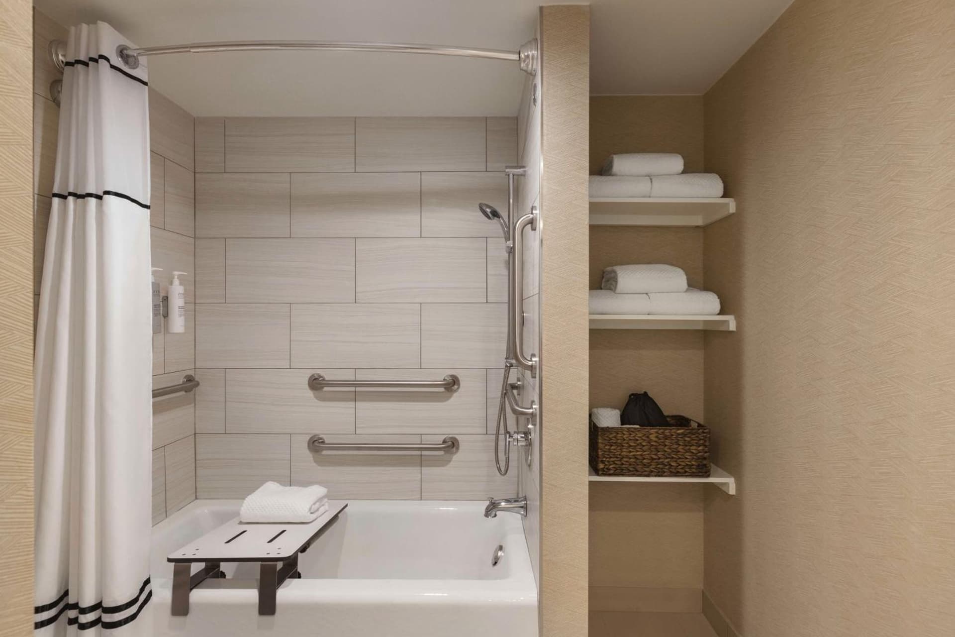 Embassy Suites by Hilton Deerfield Beach Resort & Spa gallery photo in Deerfield Beach, FL — image 19