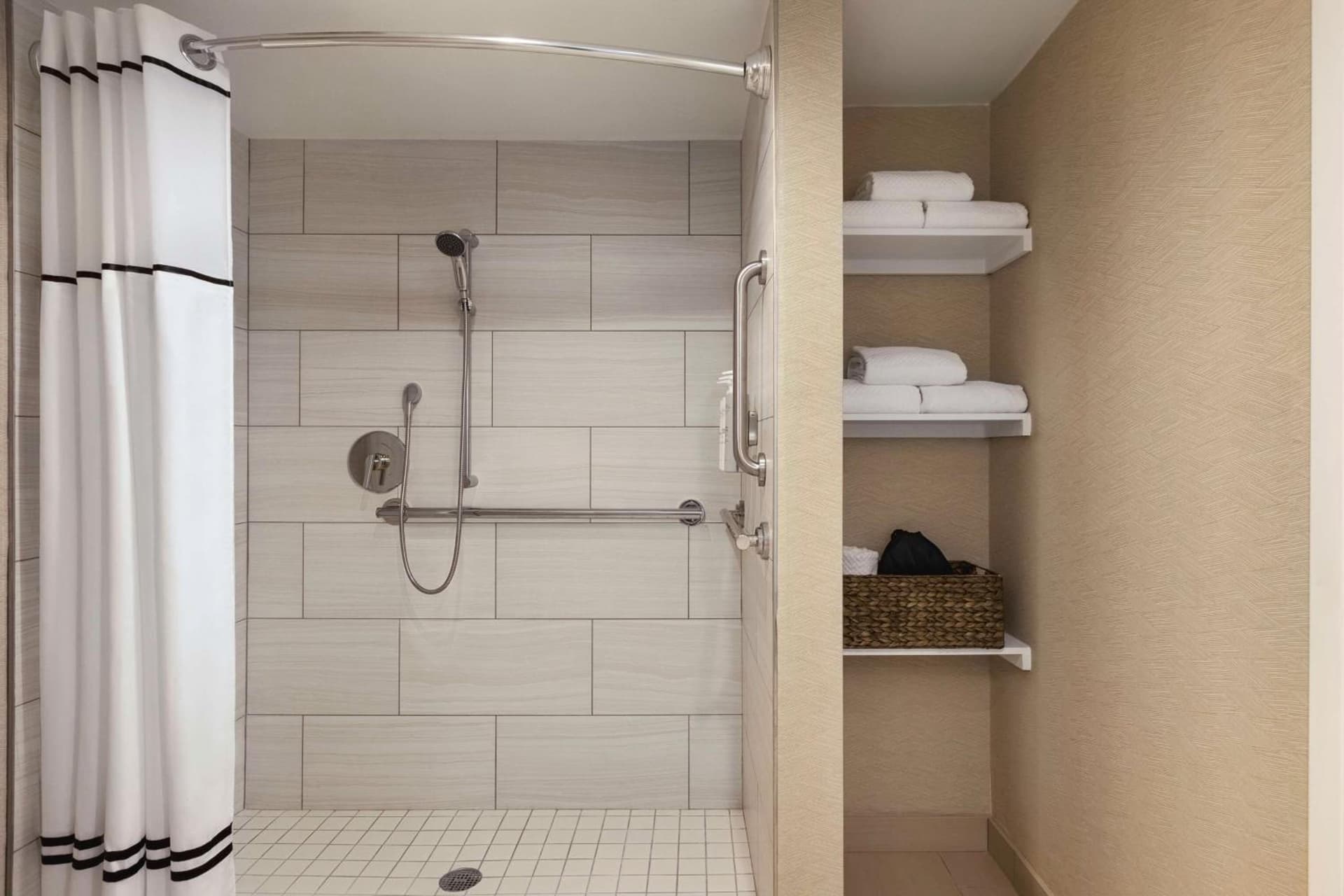Embassy Suites by Hilton Deerfield Beach Resort & Spa gallery photo in Deerfield Beach, FL — image 66