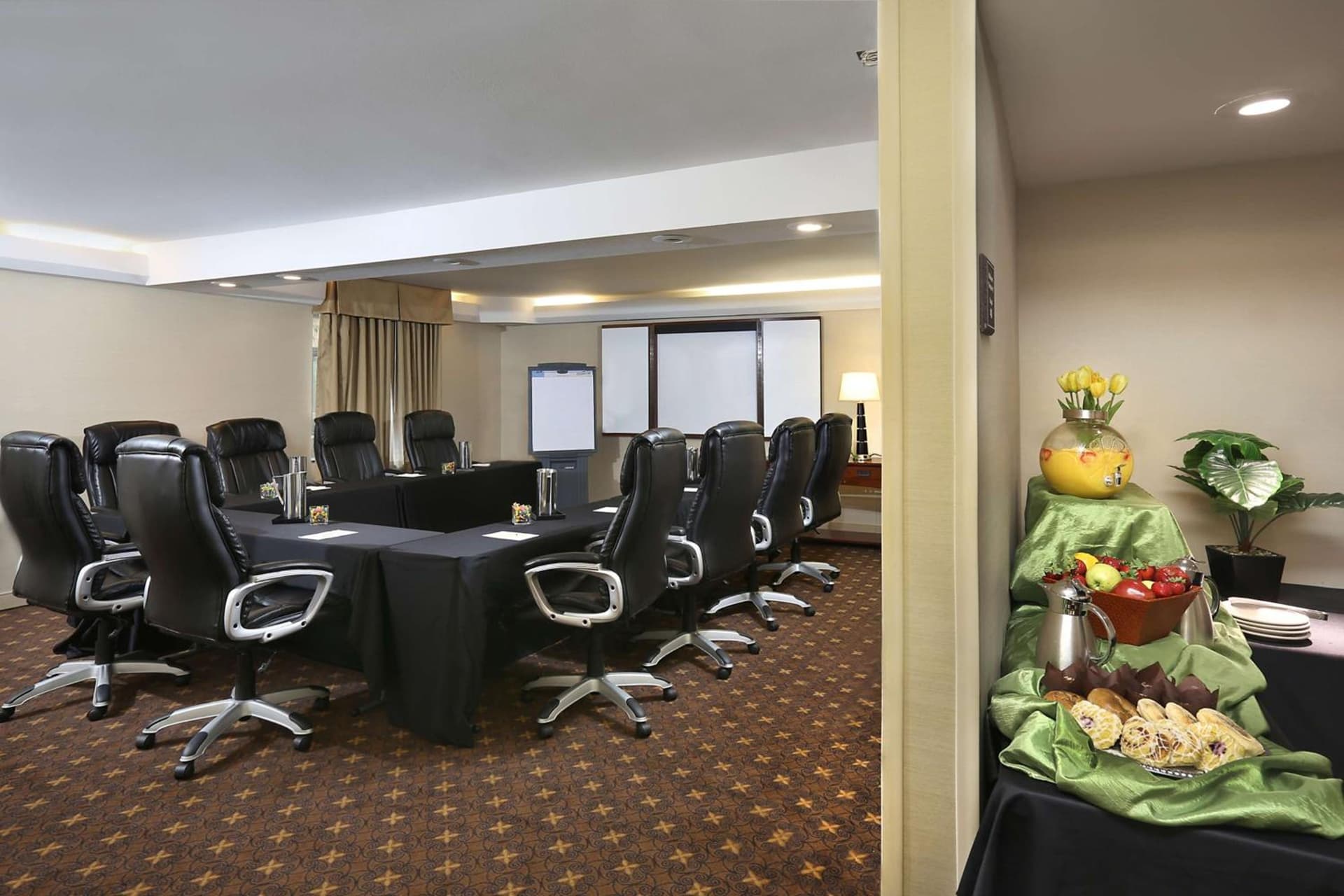 DoubleTree by Hilton Hotel Denver - Thornton gallery photo in Thornton, CO — image 40