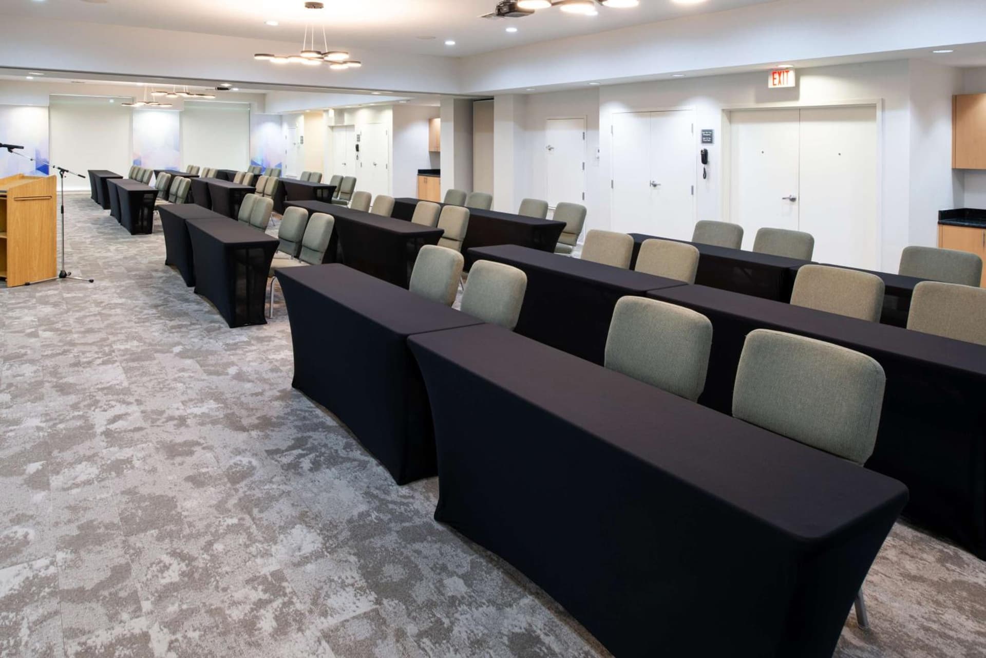 Hilton Garden Inn Denton gallery photo in Denton, TX — image 38