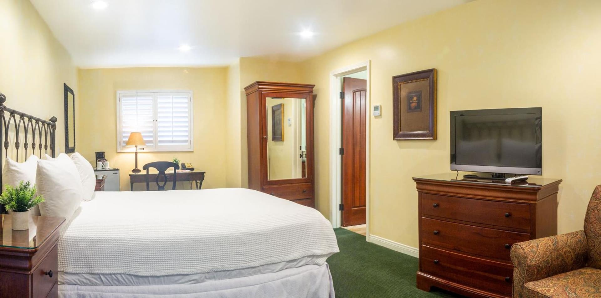 Castillo Inn at the Beach gallery photo in Santa Barbara, CA — image 24