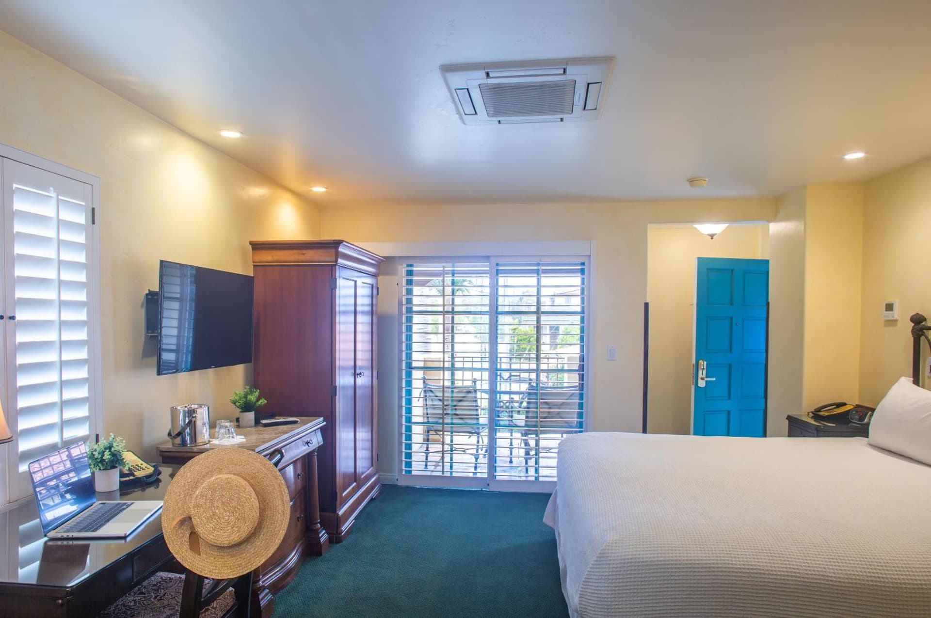 Castillo Inn at the Beach gallery photo in Santa Barbara, CA — image 7