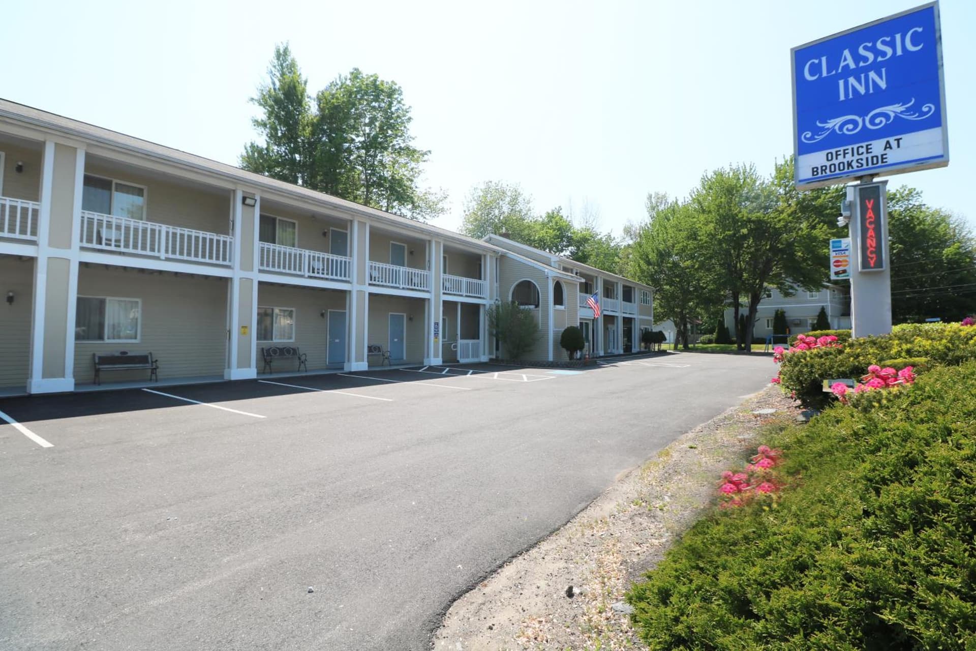 Classic Inn interior in Saco, ME — gallery photo 2
