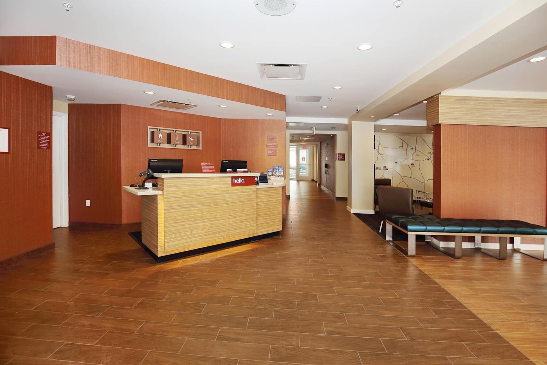 TownePlace Suites by Marriott Grove City Mercer/Outlets interior in Grove City, PA — gallery photo 2