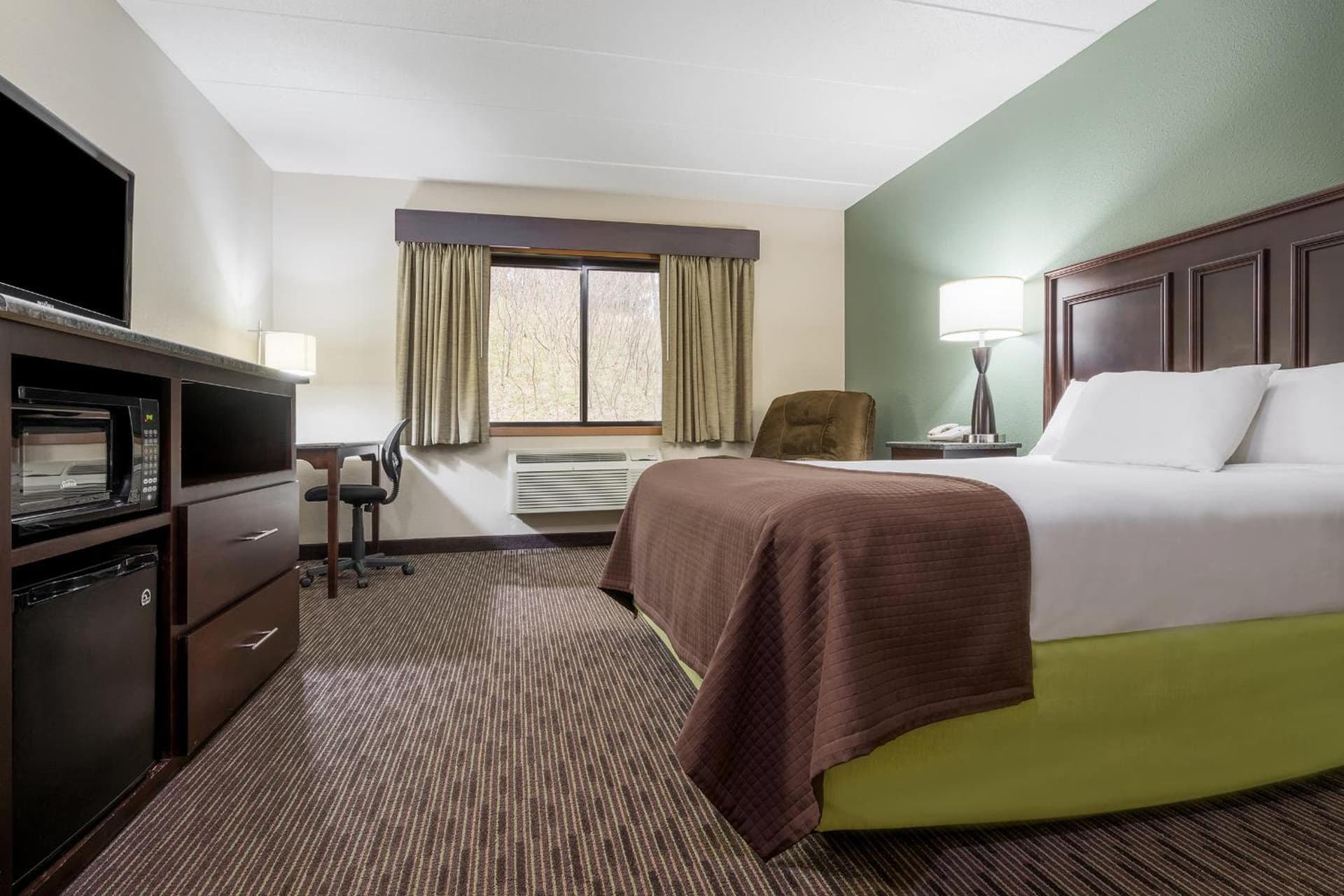 AmericInn by Wyndham West Salem gallery photo in West Salem, WI — image 22