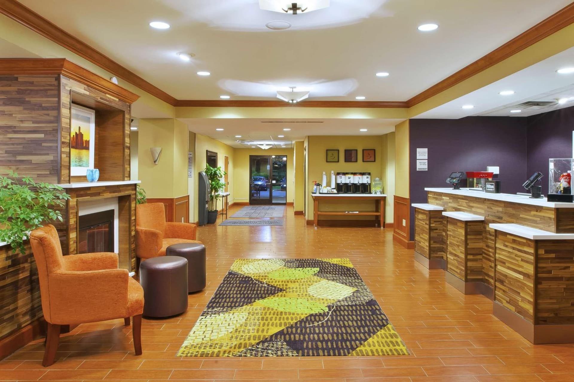 Hampton Inn Commerce/Novi interior in Walled Lake, MI — gallery photo 2