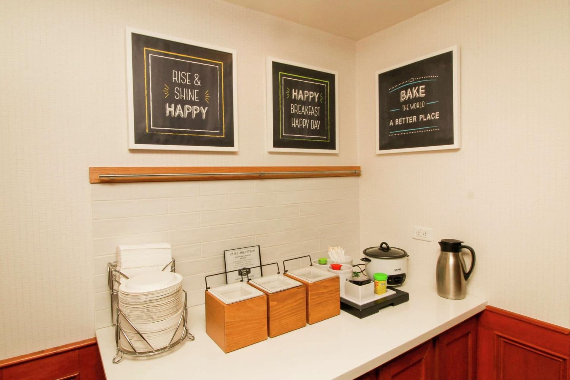 Hampton Inn Commerce/Novi gallery photo in Walled Lake, MI — image 37