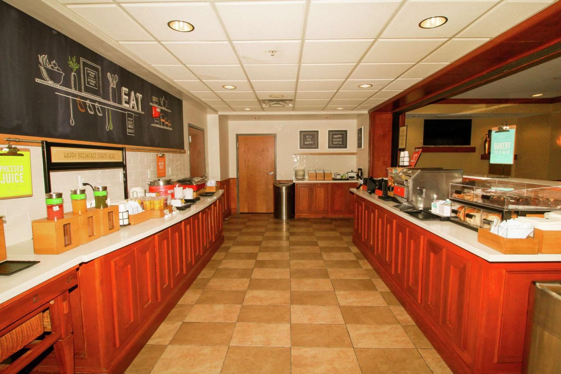 Hampton Inn Commerce/Novi gallery photo in Walled Lake, MI — image 15