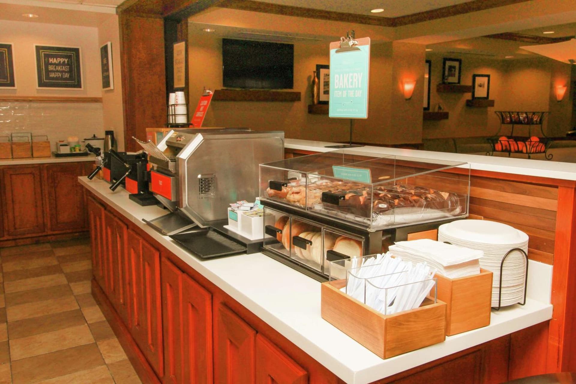 Hampton Inn Commerce/Novi gallery photo in Walled Lake, MI — image 40