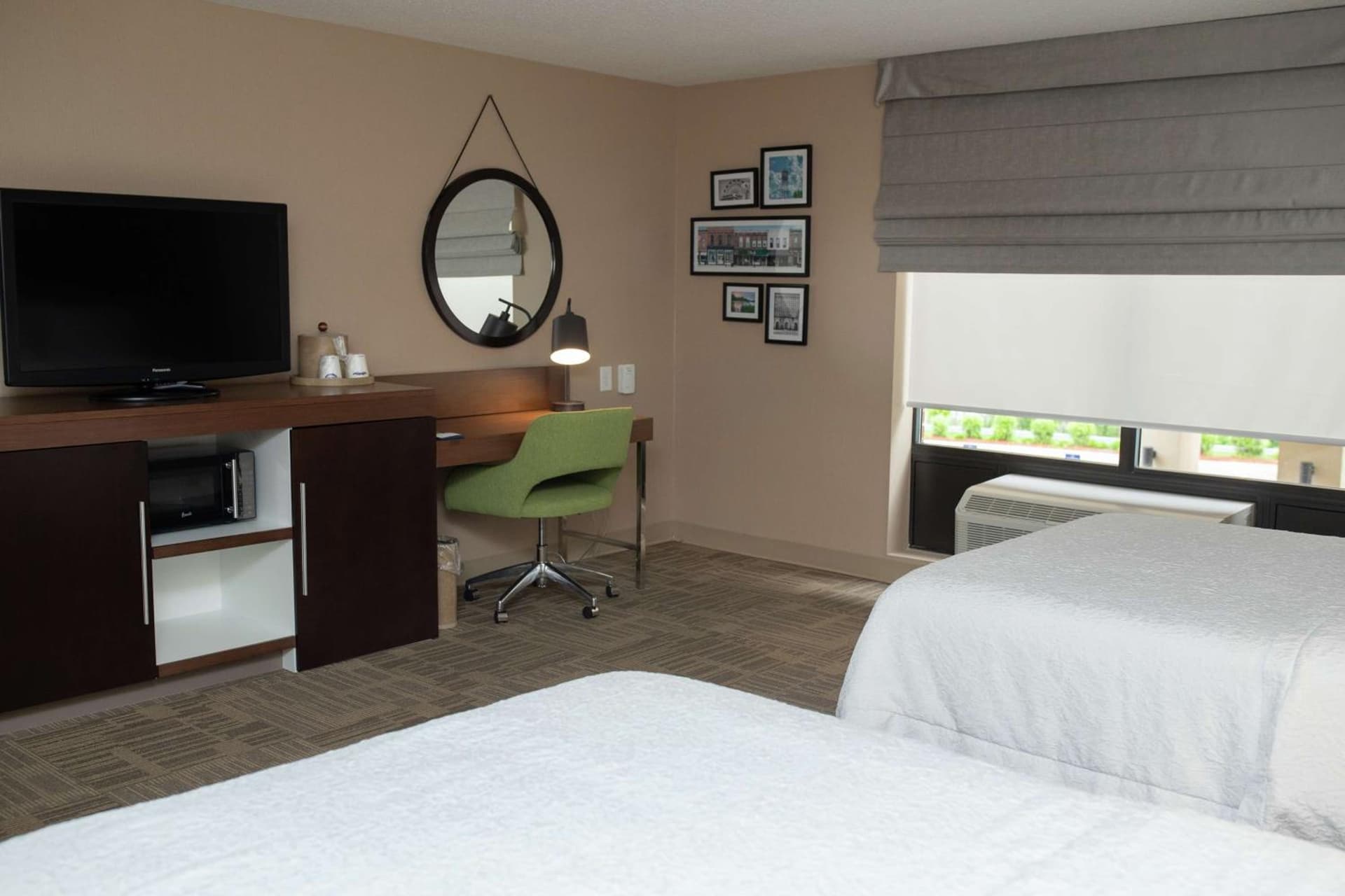 Hampton Inn Commerce/Novi gallery photo in Walled Lake, MI — image 43