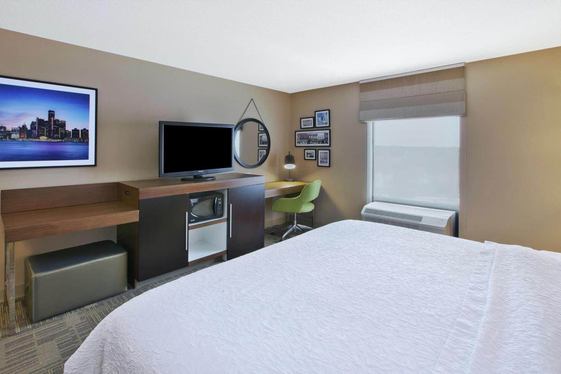 Hampton Inn Commerce/Novi gallery photo in Walled Lake, MI — image 38