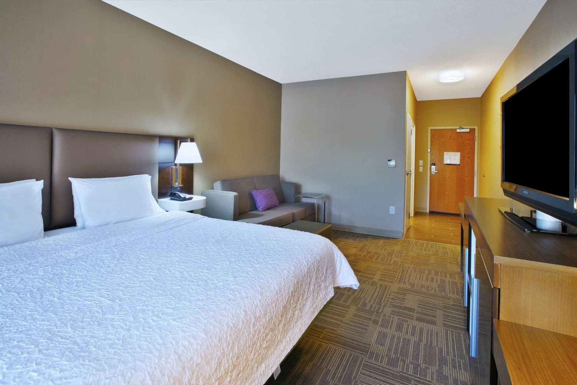 Hampton Inn Commerce/Novi gallery photo in Walled Lake, MI — image 45