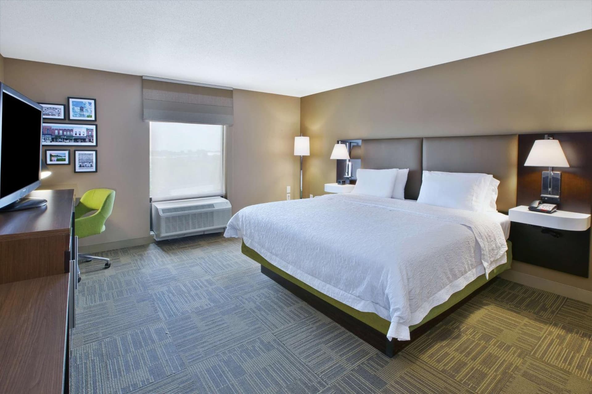 Hampton Inn Commerce/Novi gallery photo in Walled Lake, MI — image 42