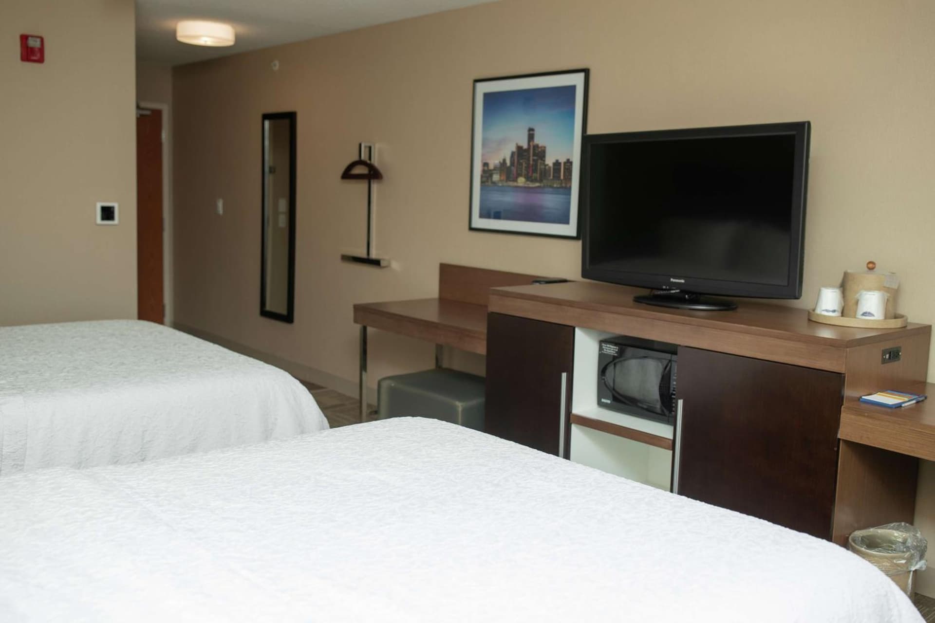 Hampton Inn Commerce/Novi gallery photo in Walled Lake, MI — image 10