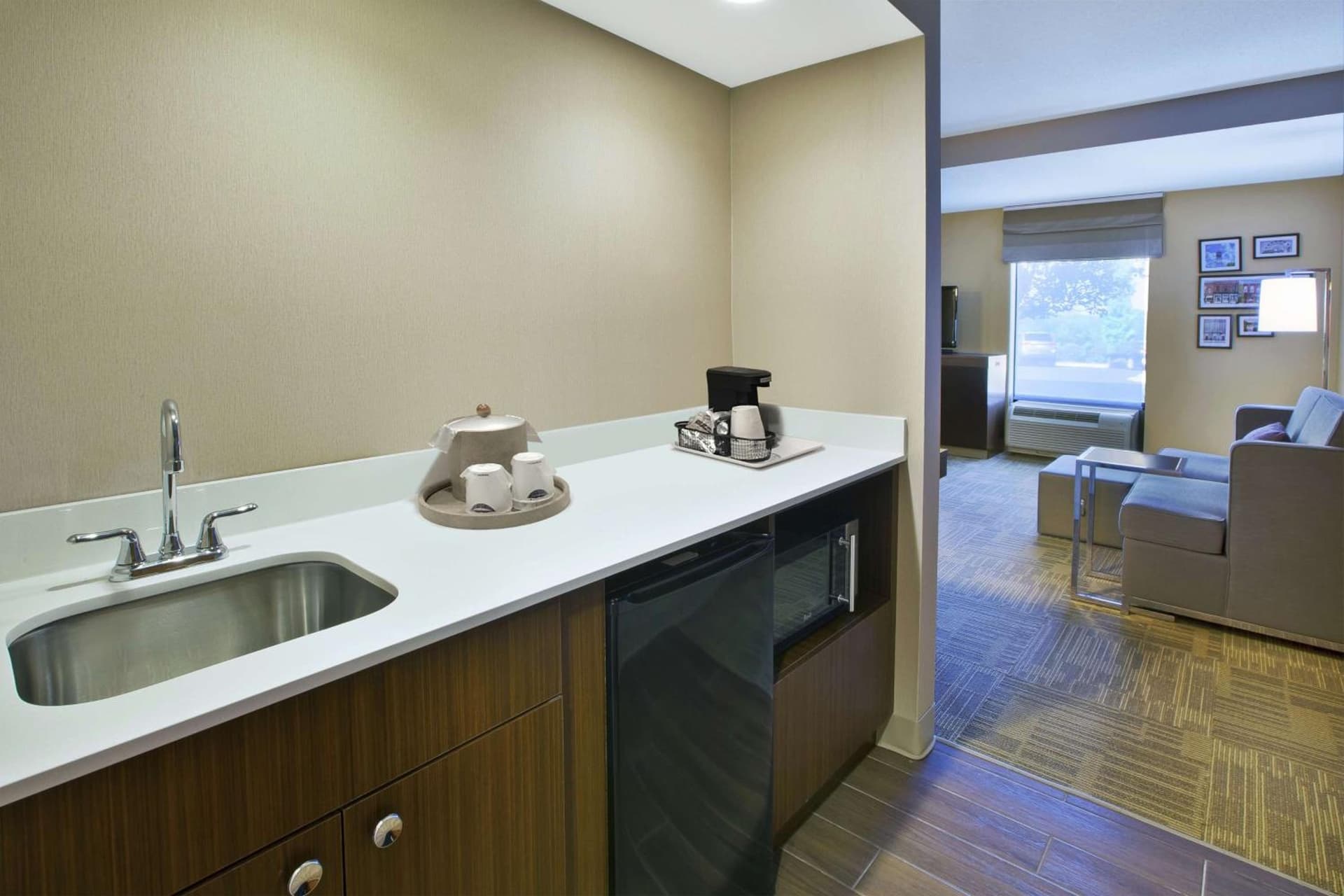 Hampton Inn Commerce/Novi gallery photo in Walled Lake, MI — image 4