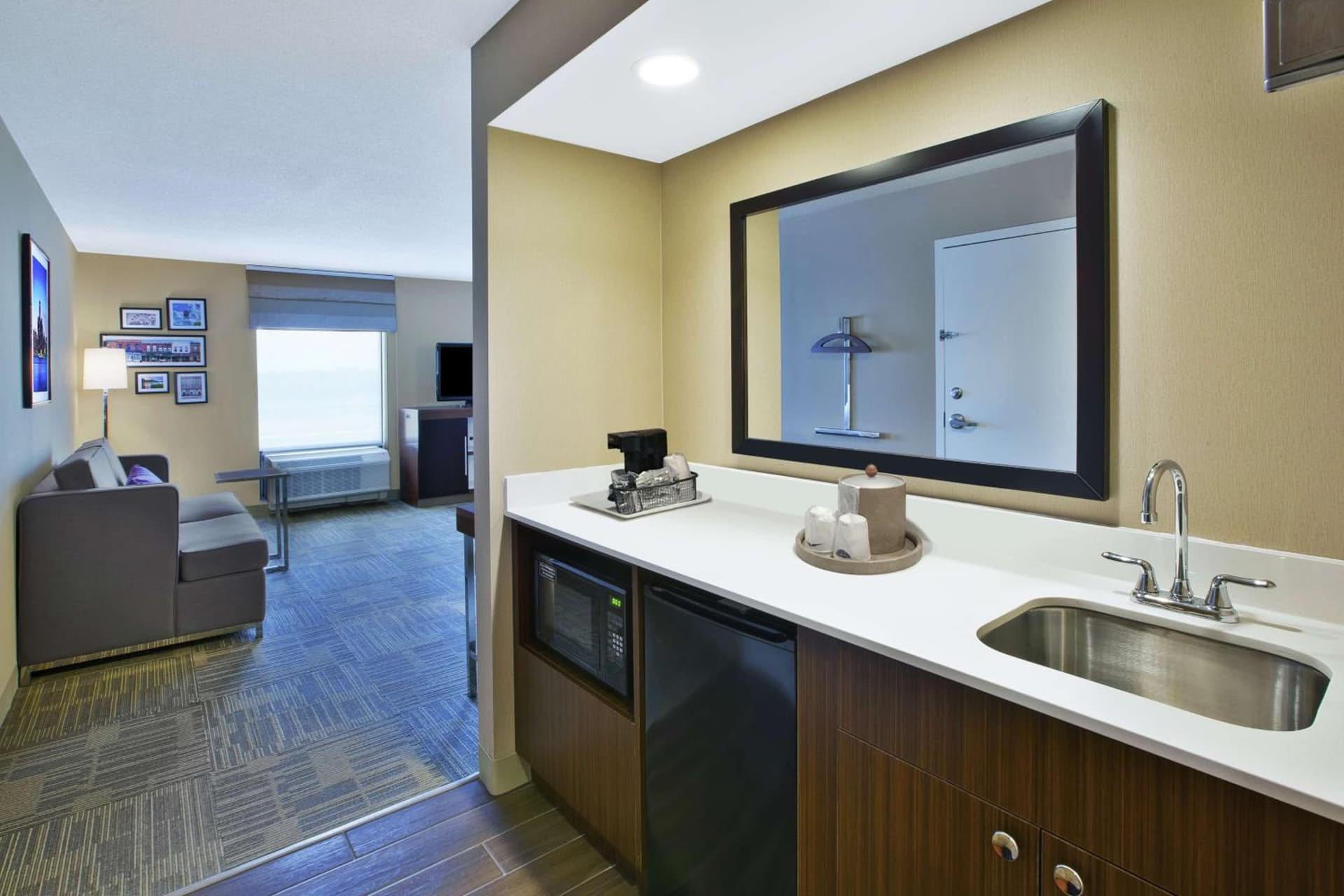 Hampton Inn Commerce/Novi gallery photo in Walled Lake, MI — image 20