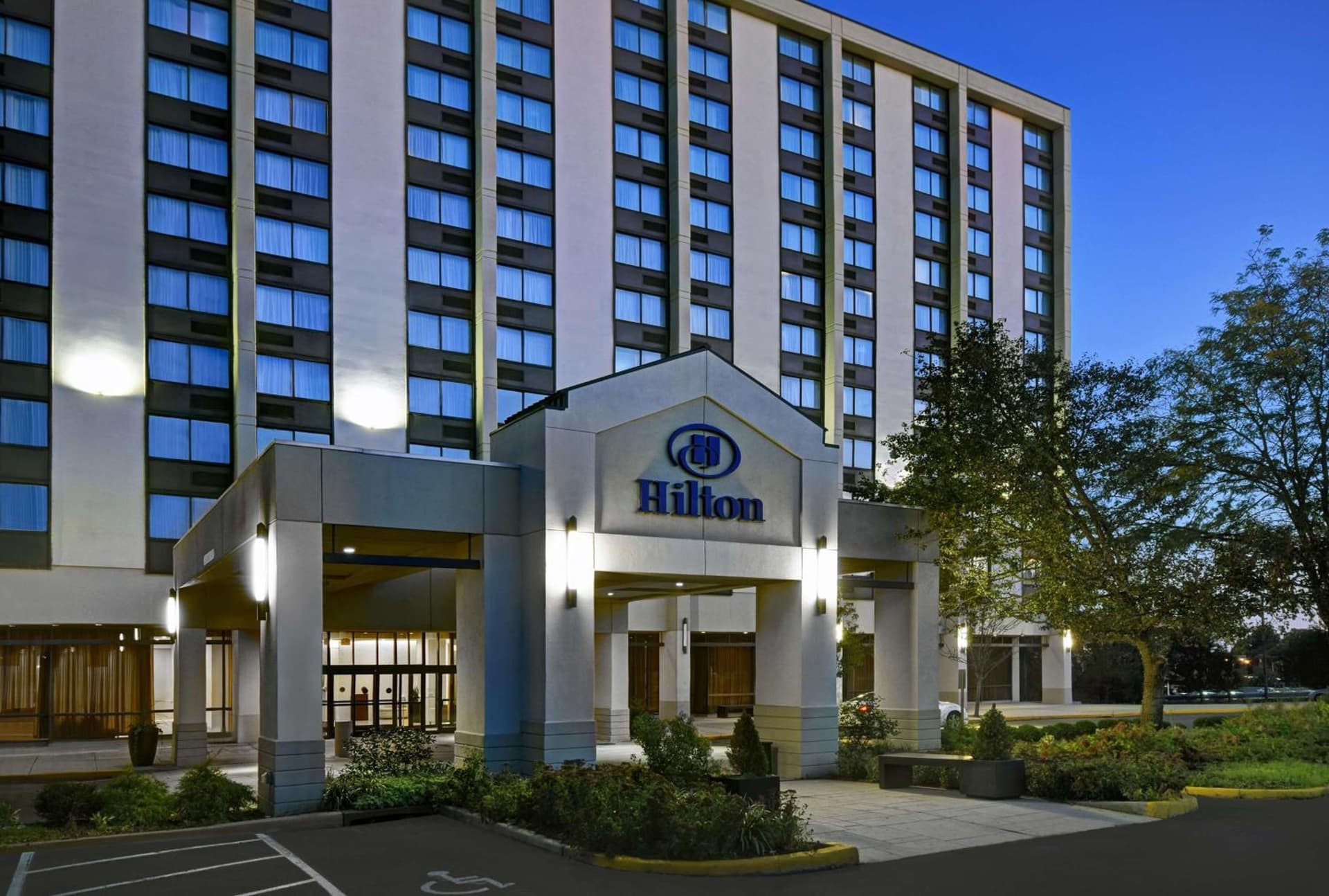 Hilton Hasbrouck Heights-Meadowlands featured exterior or lobby in Hasbrouck Heights, NJ — similar hotel