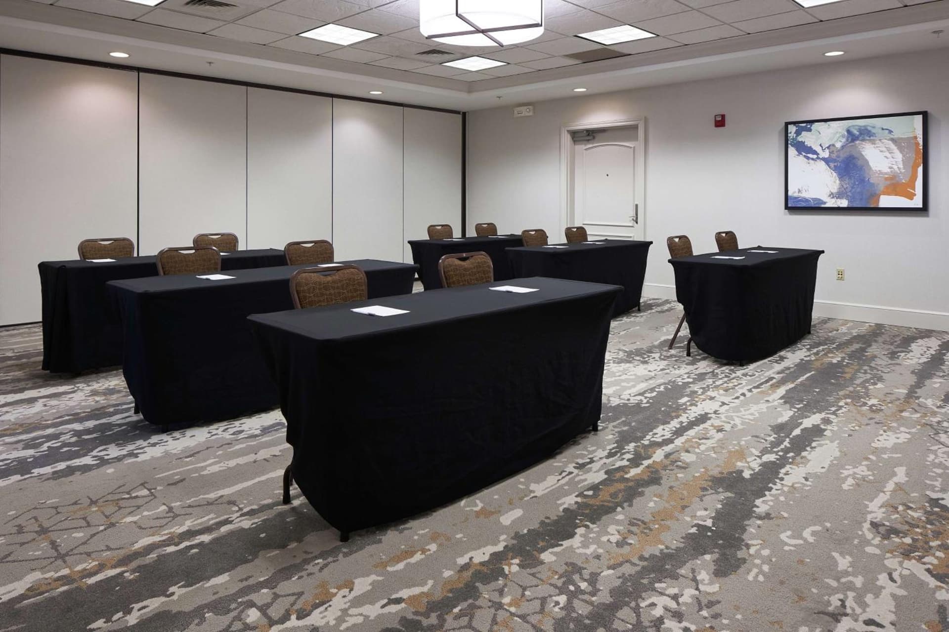 Hilton Garden Inn Evansville interior in Evansville, IN — gallery photo 2