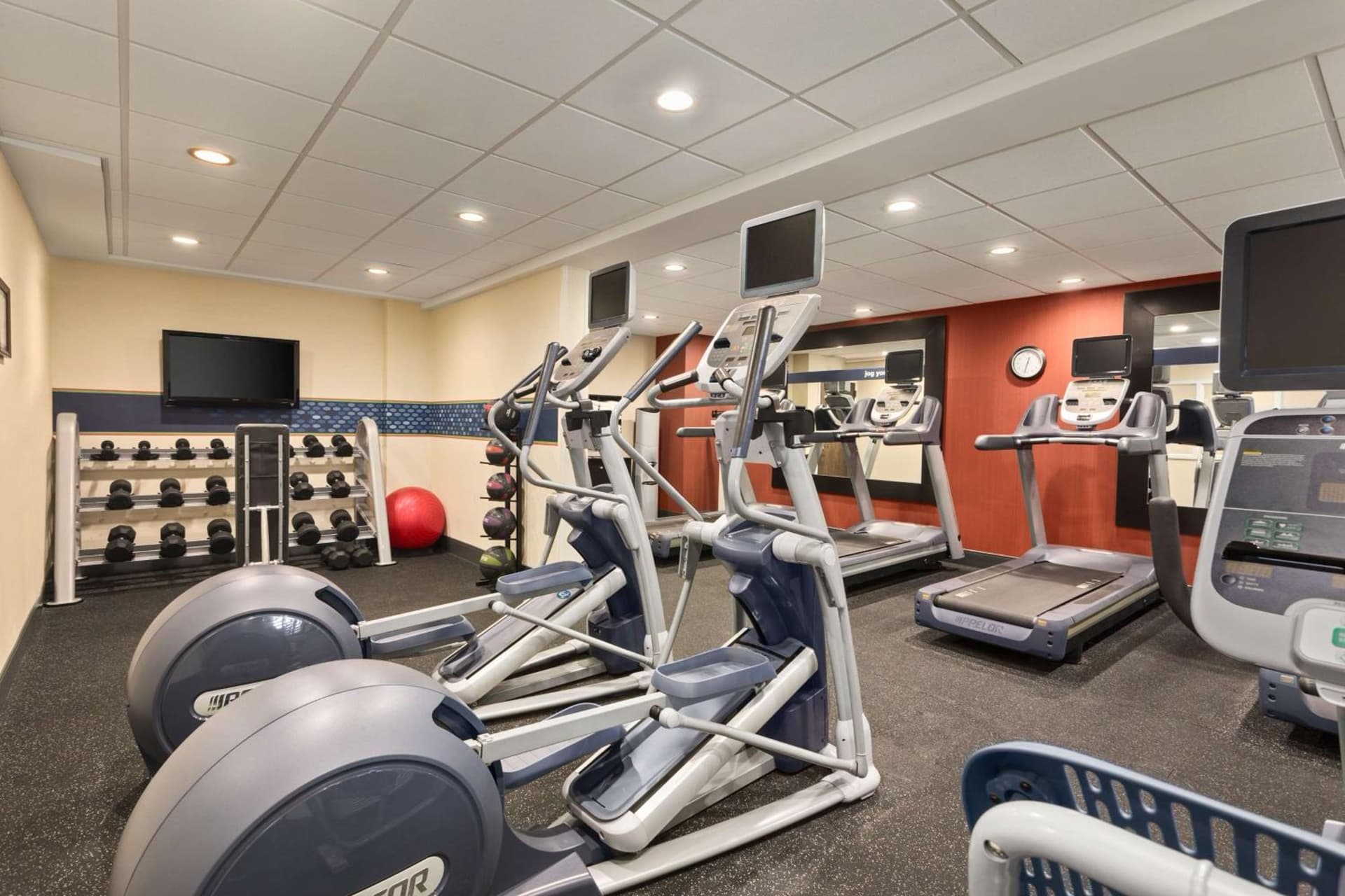 Hampton Inn by Hilton Fort Smith property views in Fort Smith, AR — gallery photo 3
