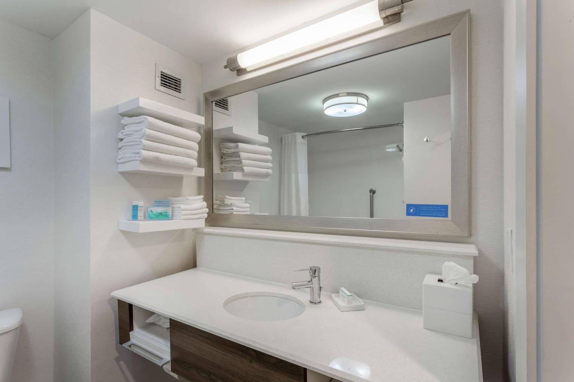 Hampton Inn Groton/Mystic gallery photo in Groton, CT — image 41