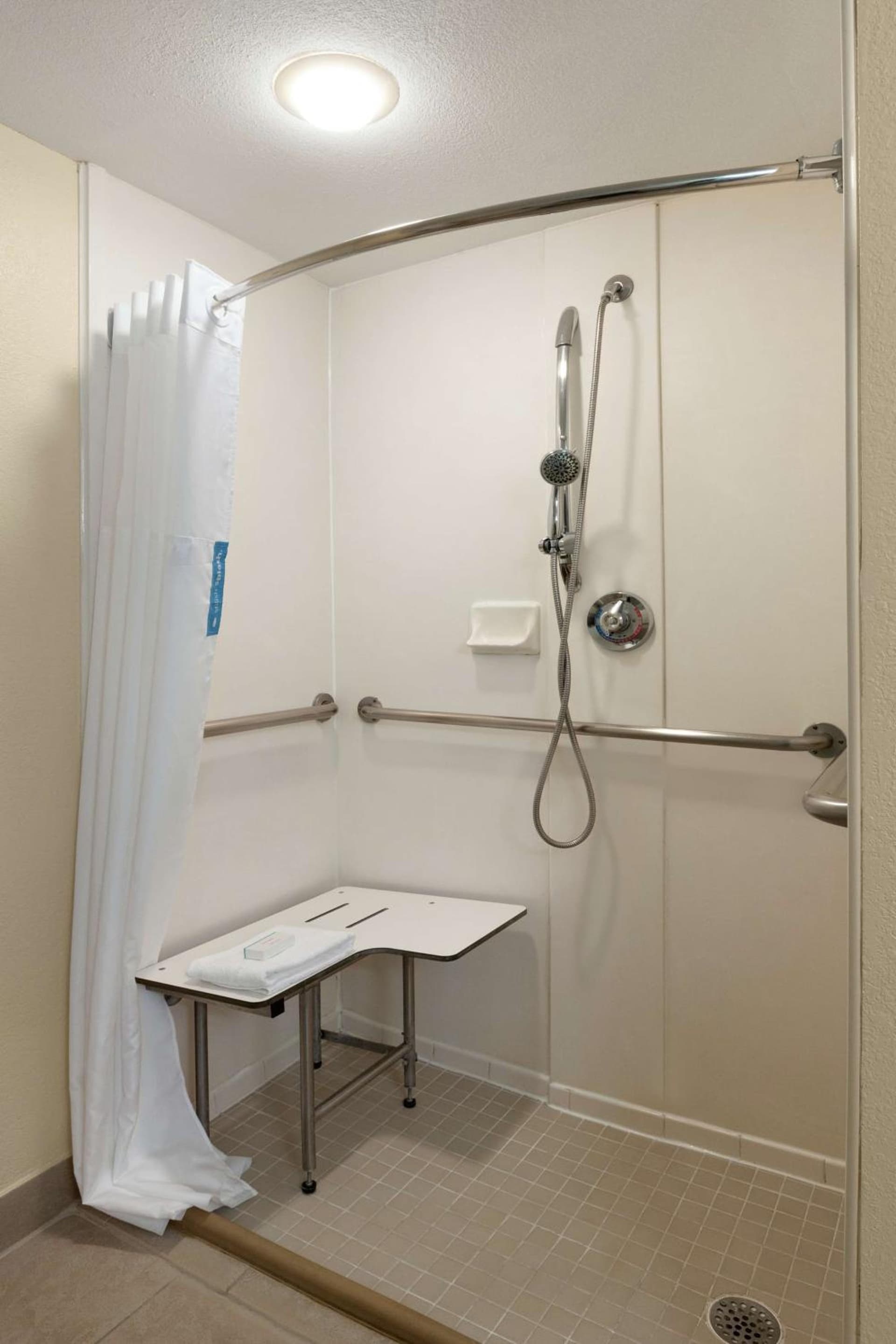 Hampton Inn and Suites Houston Clear Lake NASA gallery photo in Webster, TX — image 31