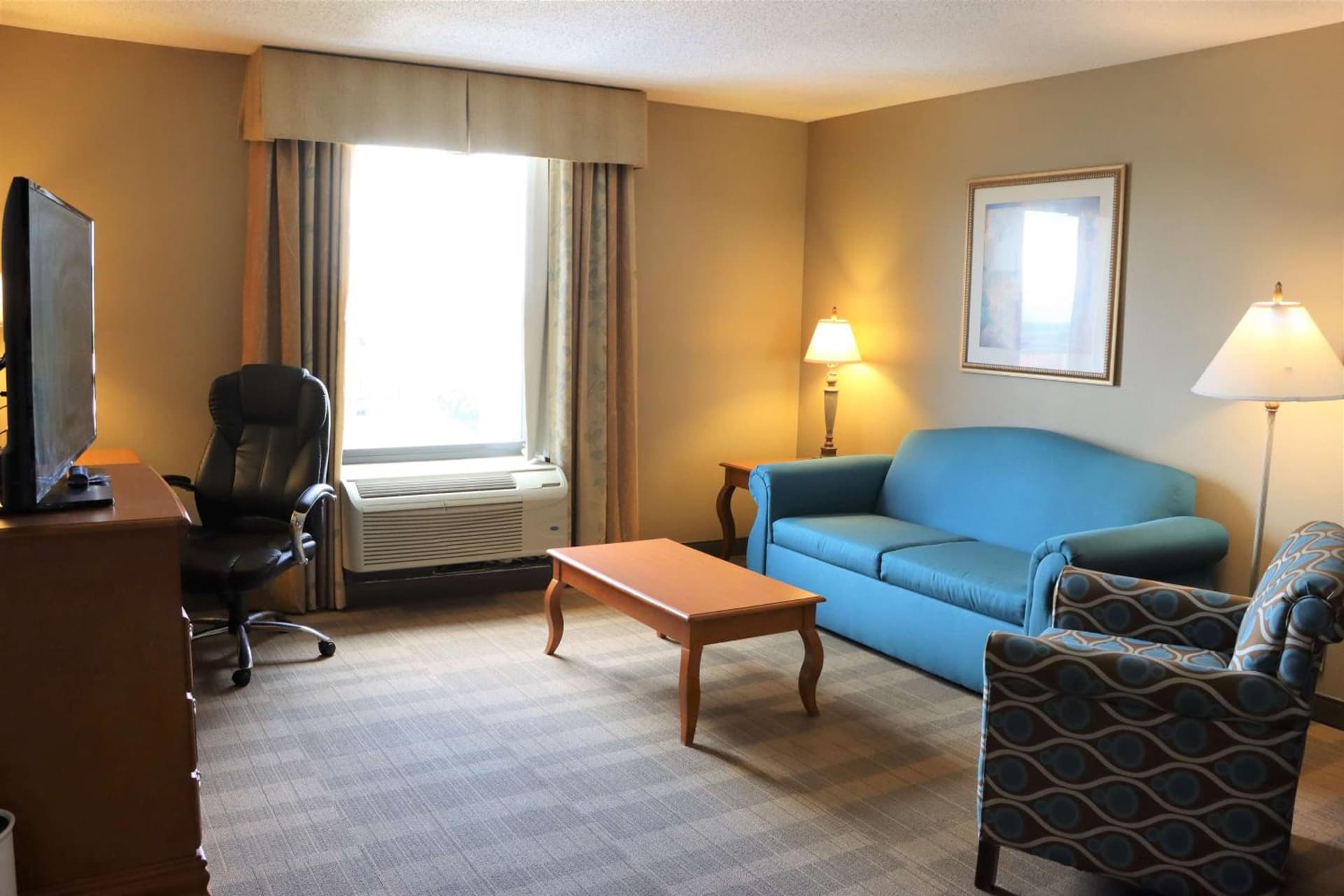 Hampton Inn & Suites Thibodaux interior in Thibodaux, LA — gallery photo 2