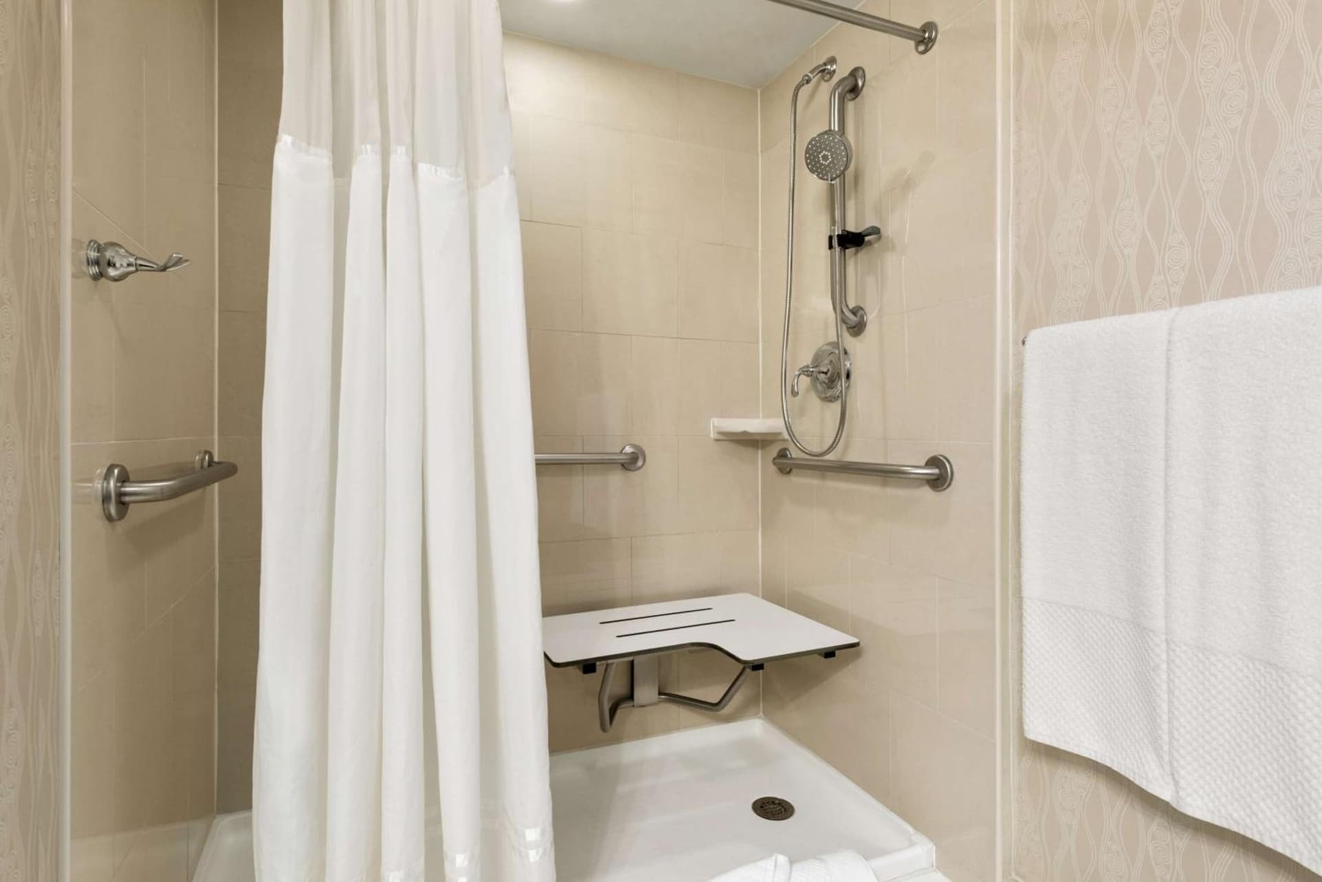 DoubleTree by Hilton Wichita Airport interior in Wichita, KS — gallery photo 2