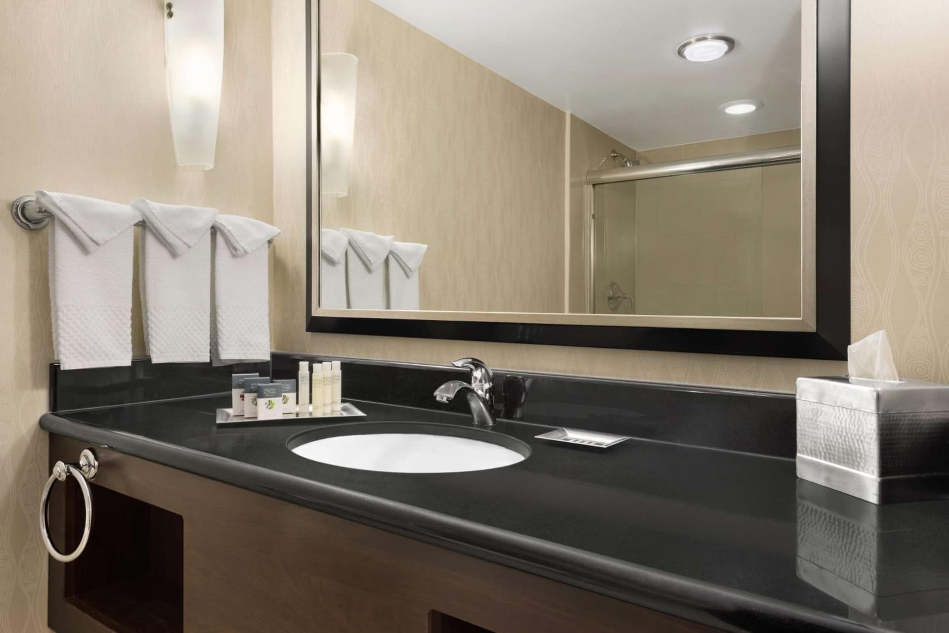 DoubleTree by Hilton Wichita Airport gallery photo in Wichita, KS — image 6