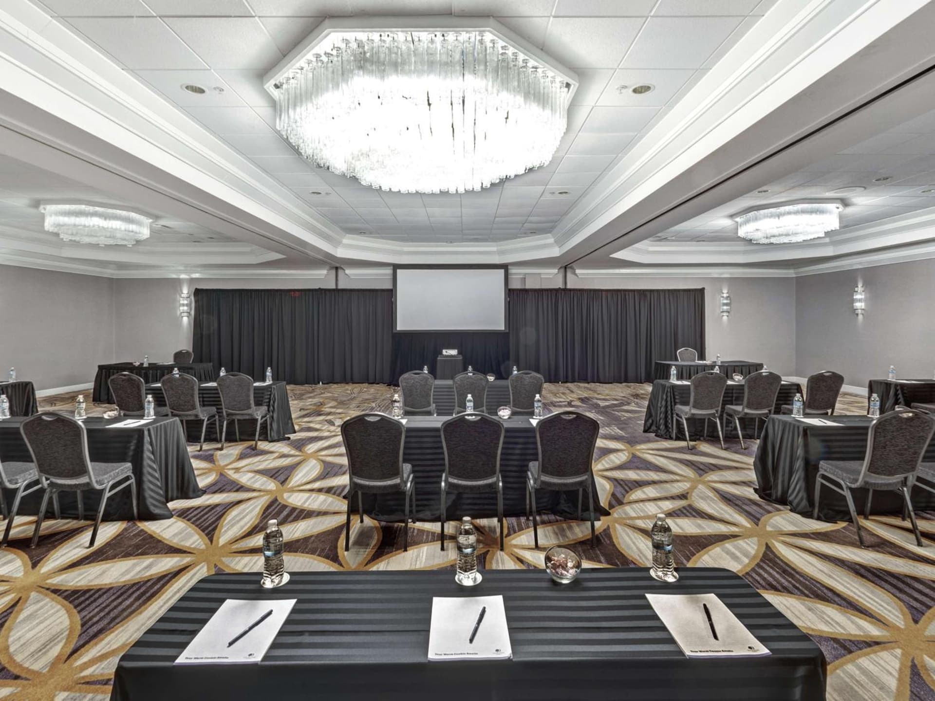 DoubleTree by Hilton Wichita Airport property views in Wichita, KS — gallery photo 3