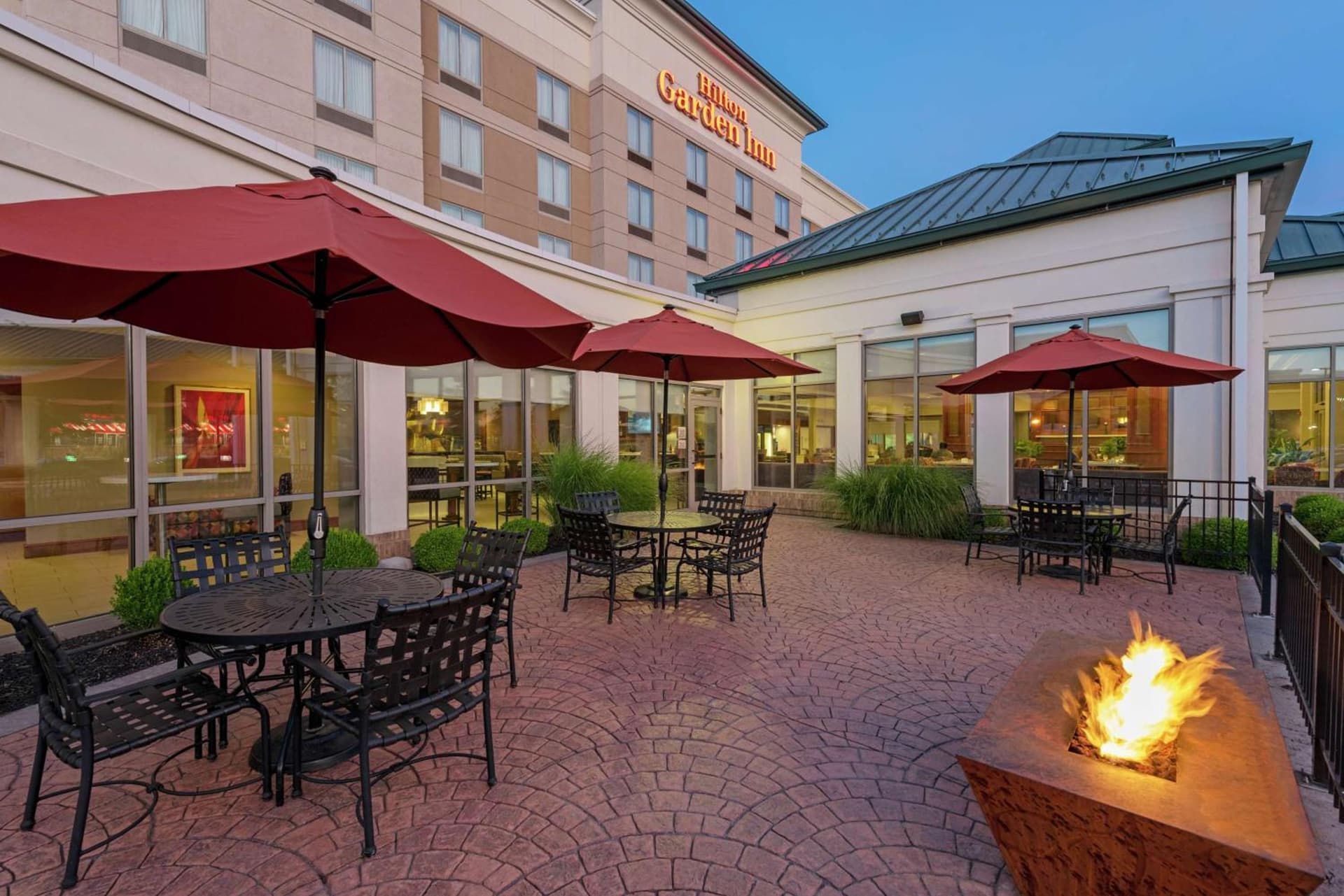 Hilton Garden Inn Indianapolis South/Greenwood interior in Indianapolis, IN — gallery photo 2