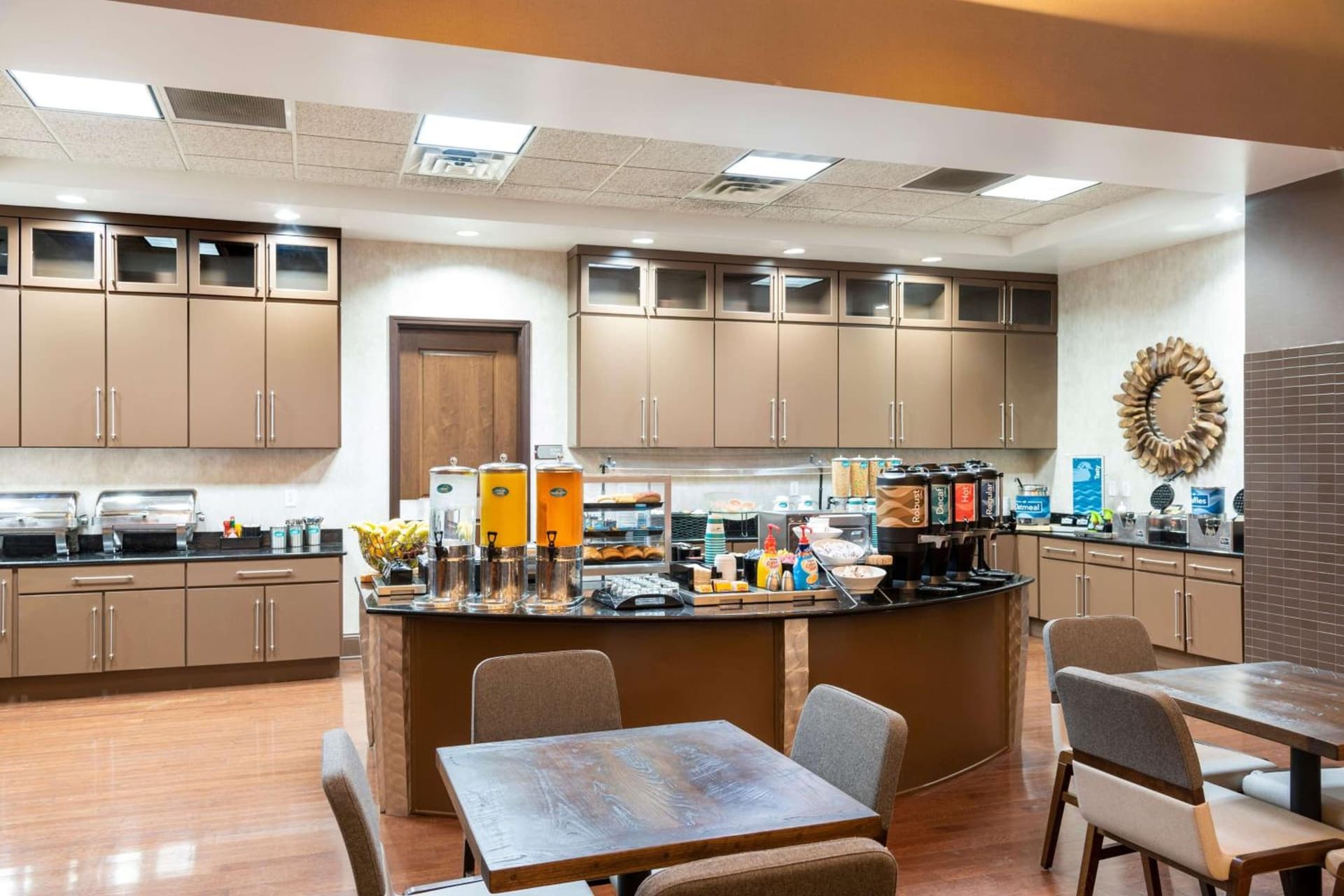 Homewood Suites by Hilton Indianapolis Downtown gallery photo in Indianapolis, IN — image 37