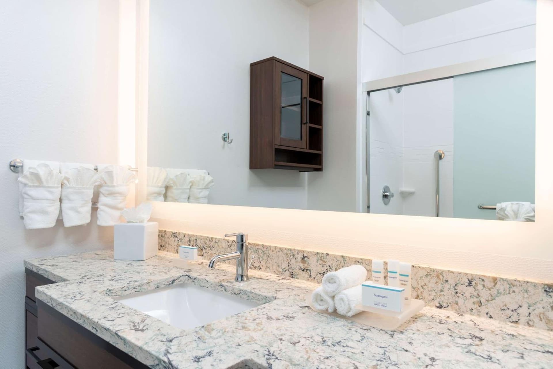 Homewood Suites by Hilton Indianapolis Downtown gallery photo in Indianapolis, IN — image 23