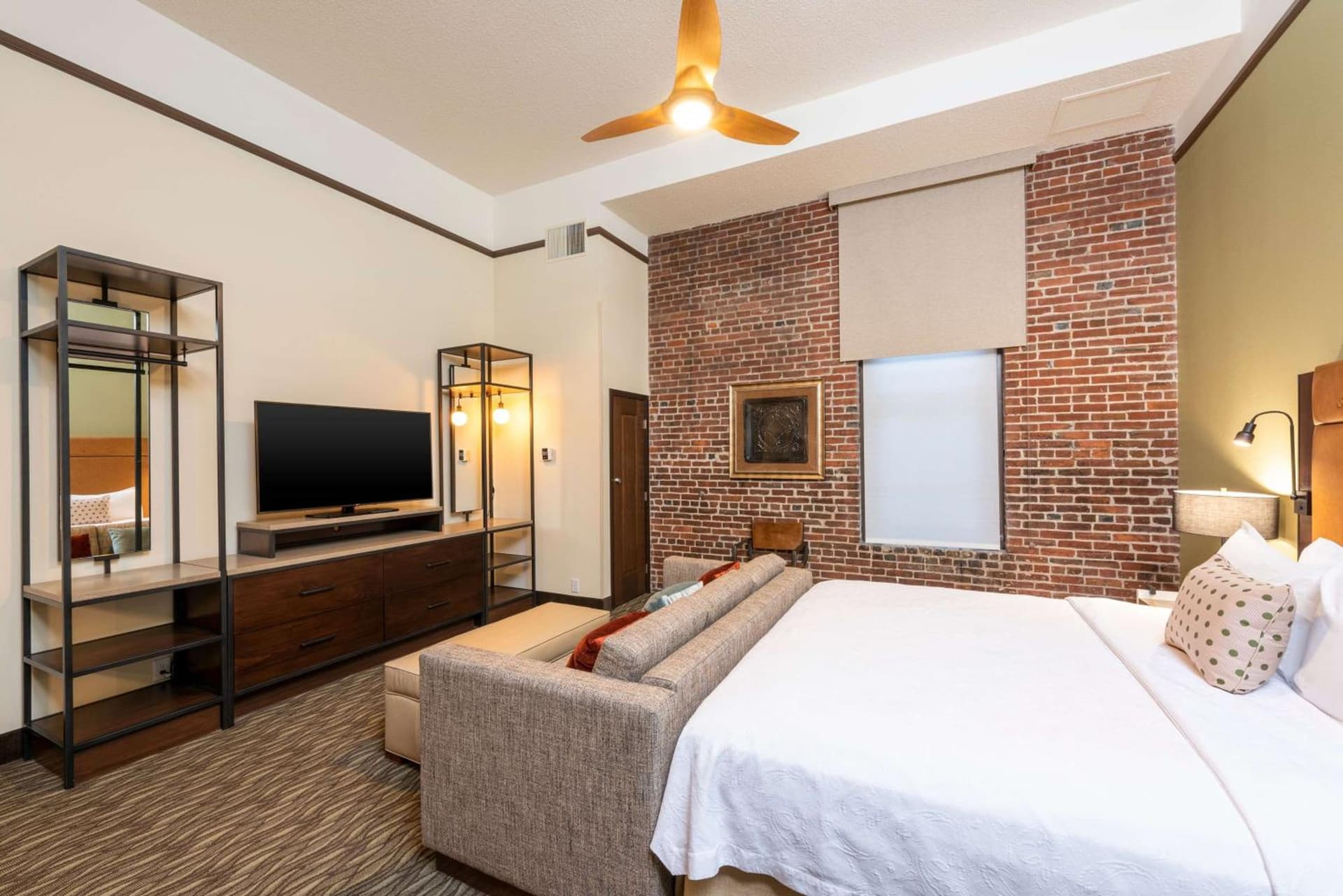 Homewood Suites by Hilton Indianapolis Downtown gallery photo in Indianapolis, IN — image 31