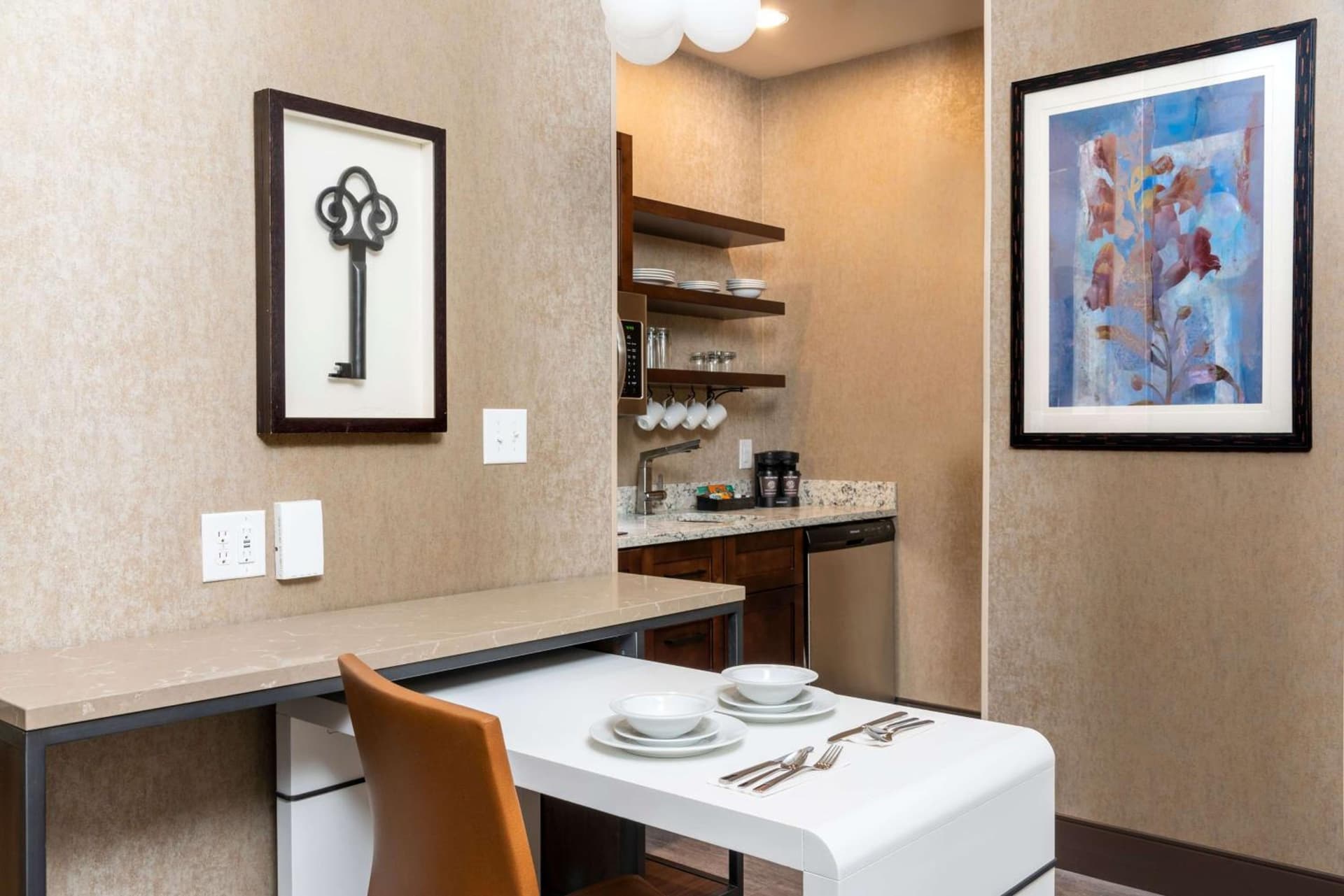 Homewood Suites by Hilton Indianapolis Downtown gallery photo in Indianapolis, IN — image 14