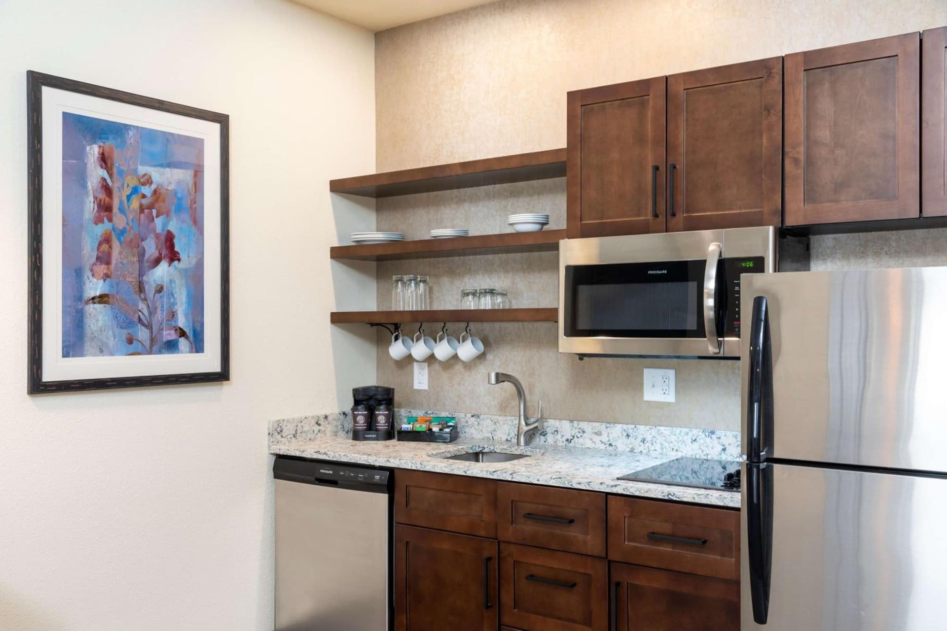 Homewood Suites by Hilton Indianapolis Downtown gallery photo in Indianapolis, IN — image 6