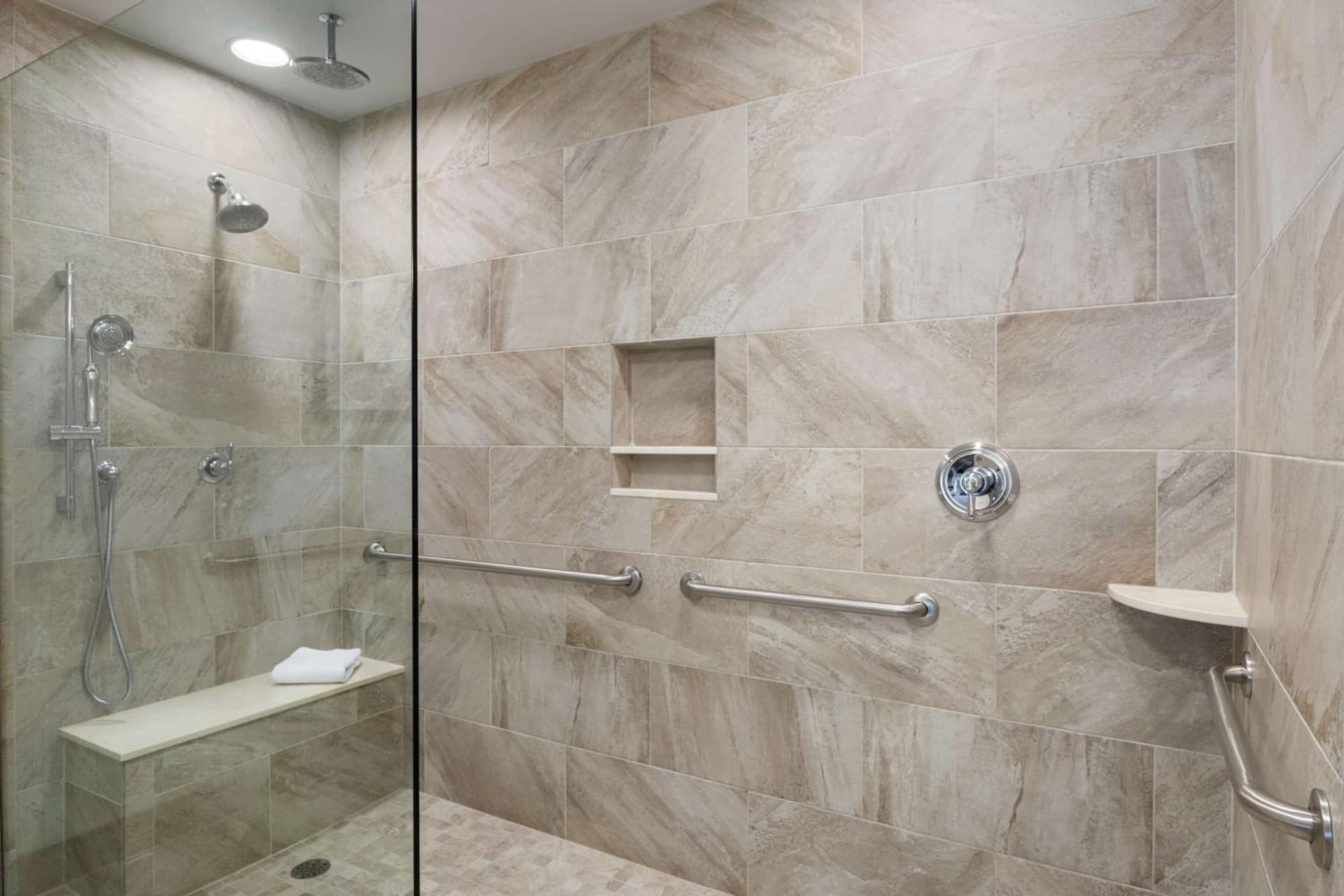 Hilton Garden Inn Stony Brook gallery photo in Stony Brook, NY — image 30