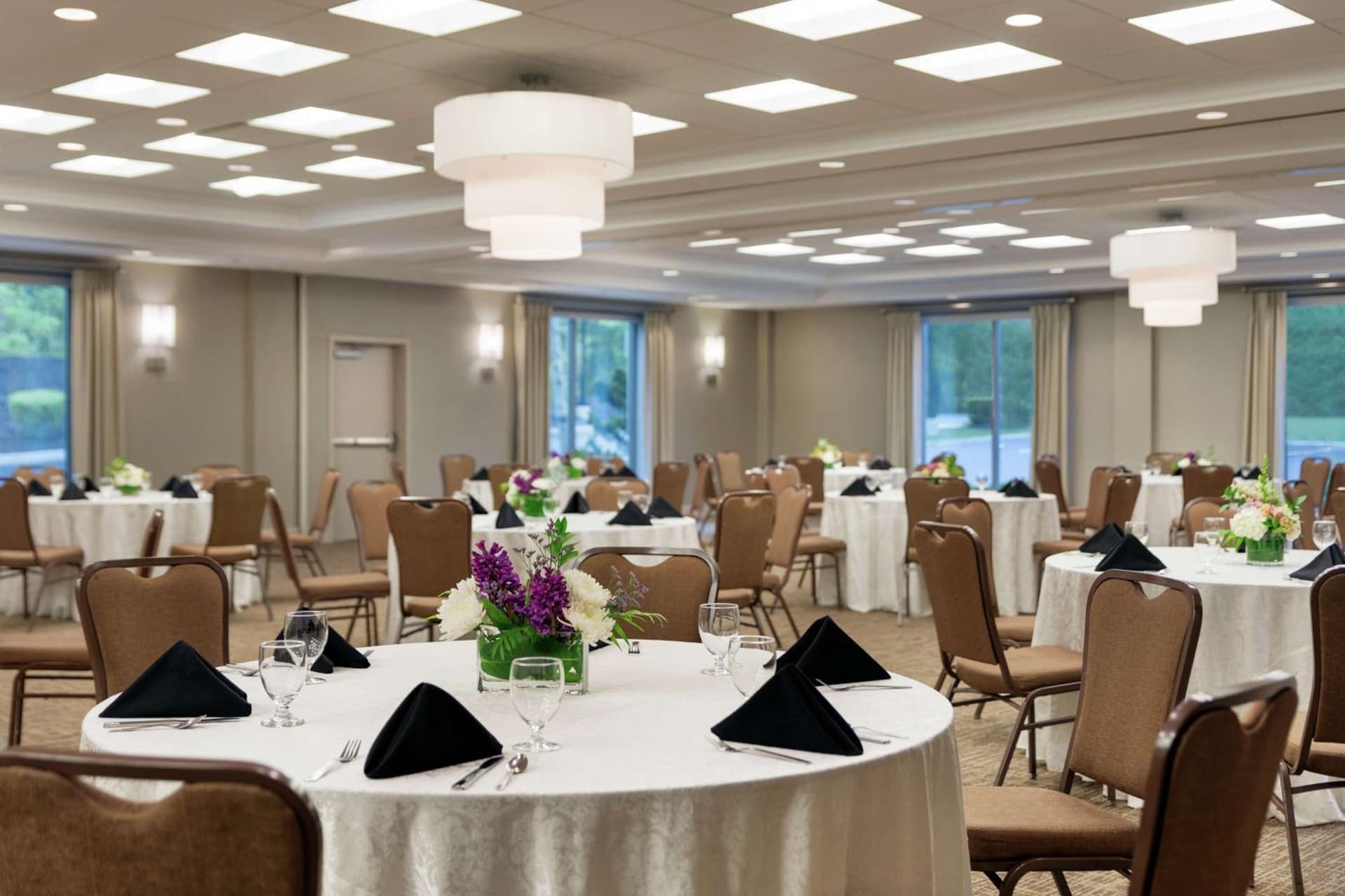 Hilton Garden Inn Stony Brook gallery photo in Stony Brook, NY — image 35