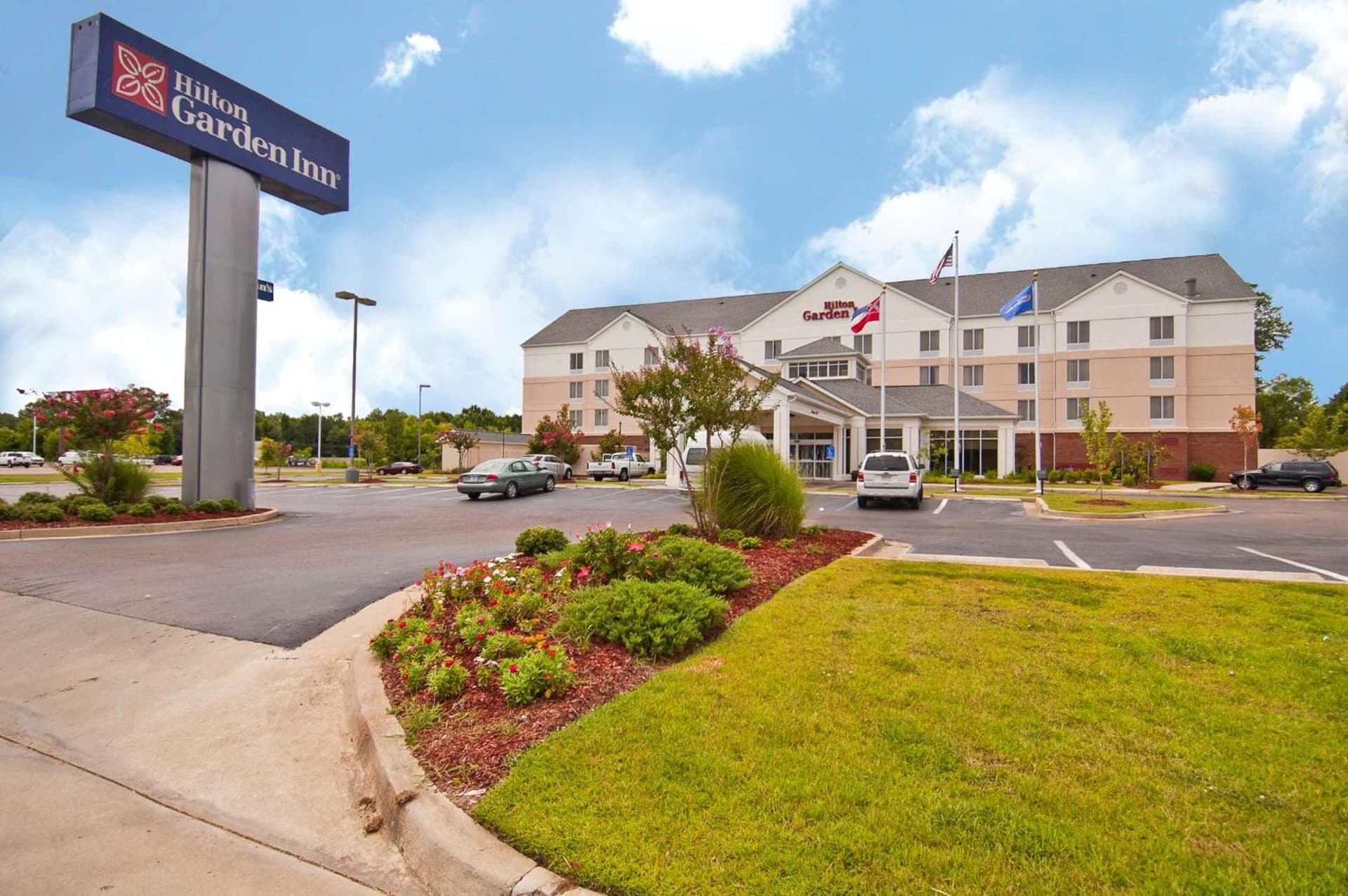 Hilton Garden Inn Jackson/Pearl interior in Pearl, MS — gallery photo 2