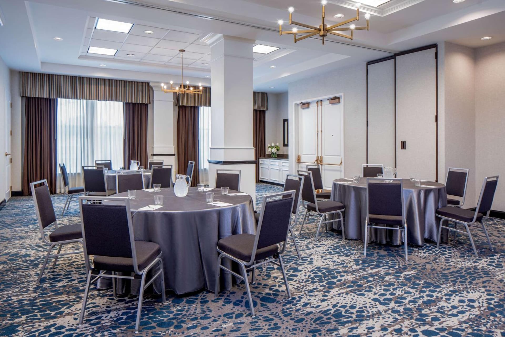 Hilton Garden Inn Jackson Downtown interior in Jackson, MS — gallery photo 2