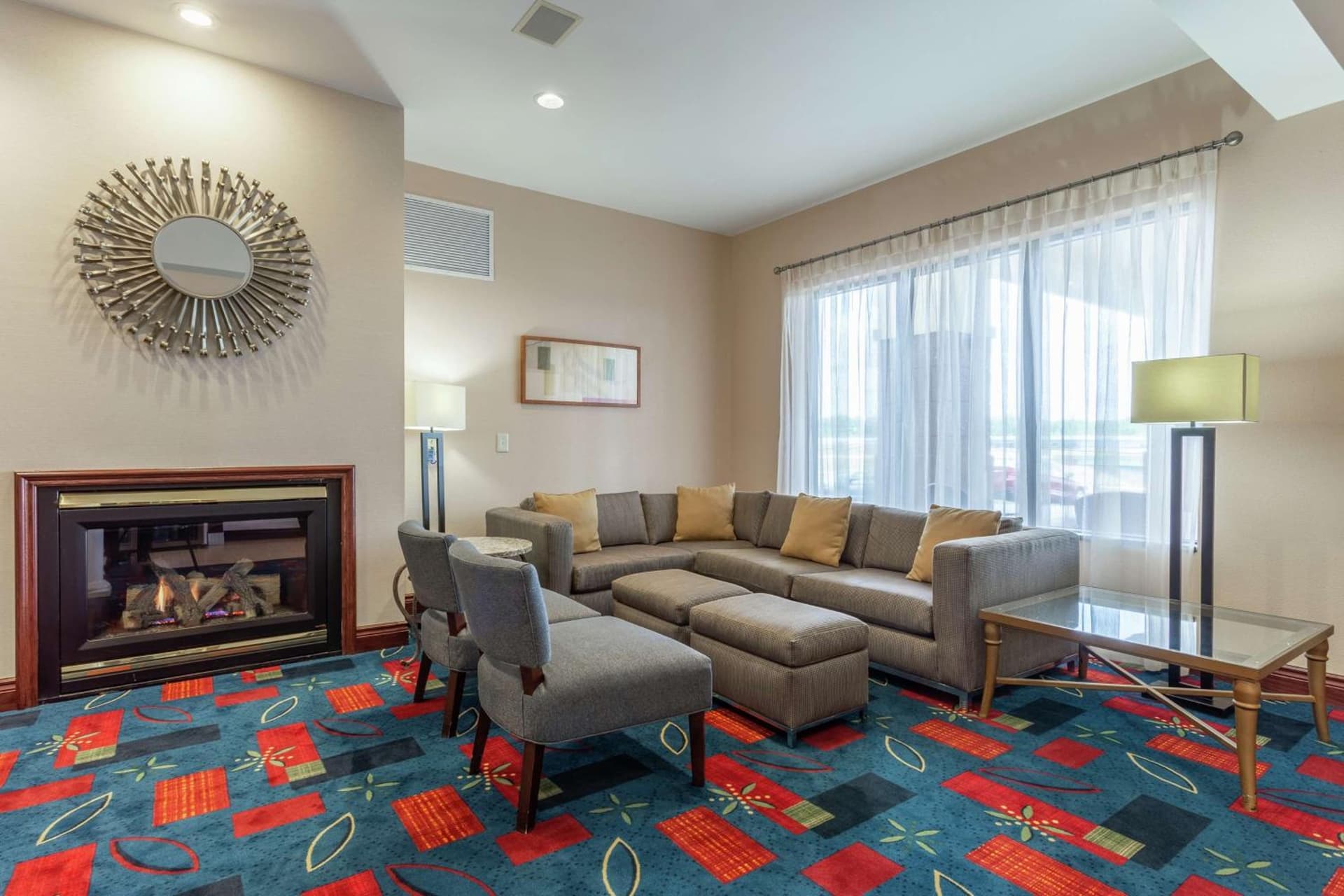Hampton Inn Jefferson City at Capital Mall property views in Jefferson City, MO — gallery photo 3