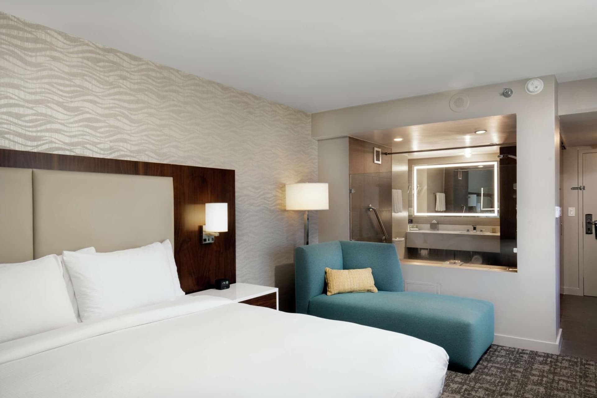 DoubleTree by Hilton Monrovia - Pasadena Area gallery photo in Monrovia, CA — image 11