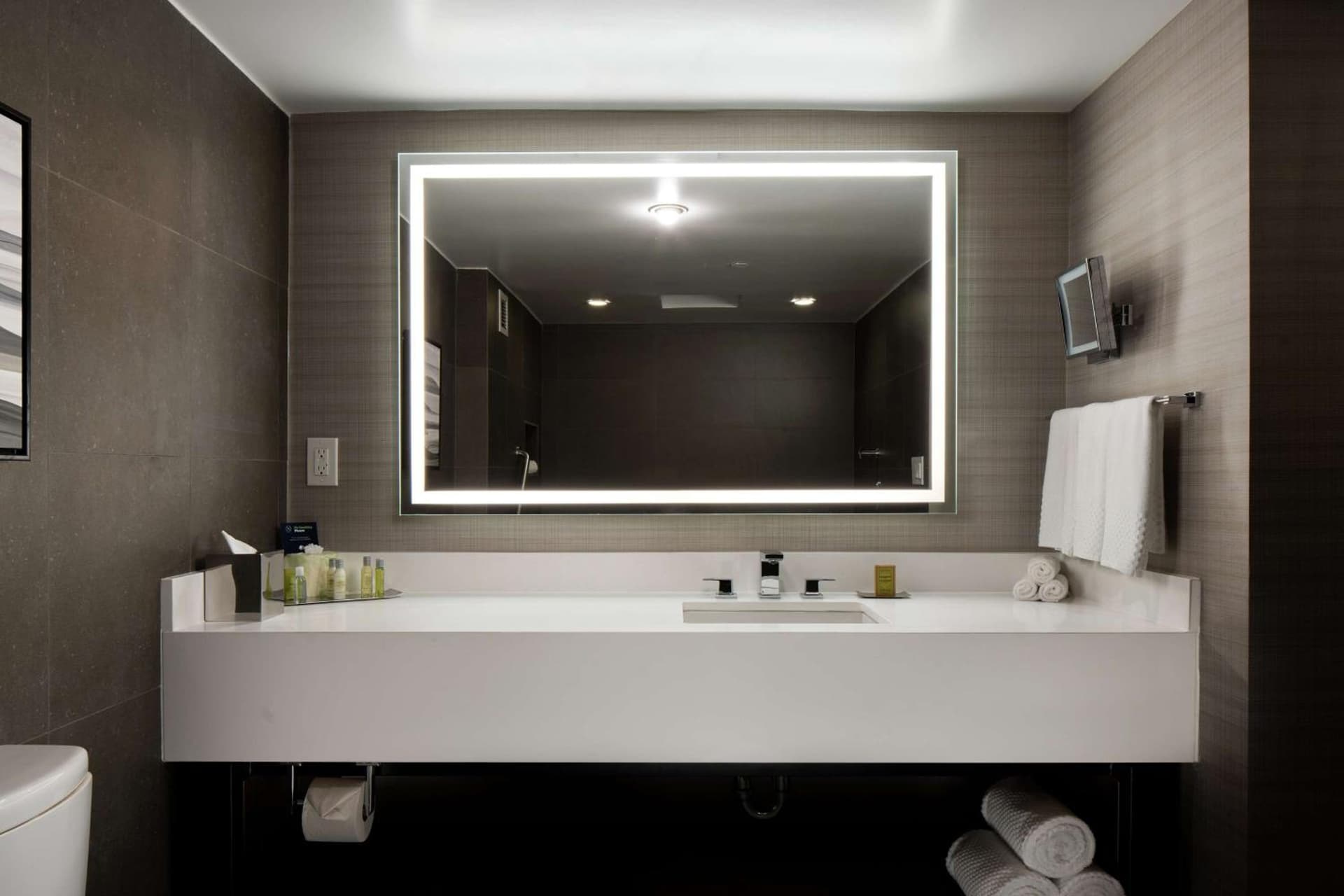 DoubleTree by Hilton Monrovia - Pasadena Area gallery photo in Monrovia, CA — image 15