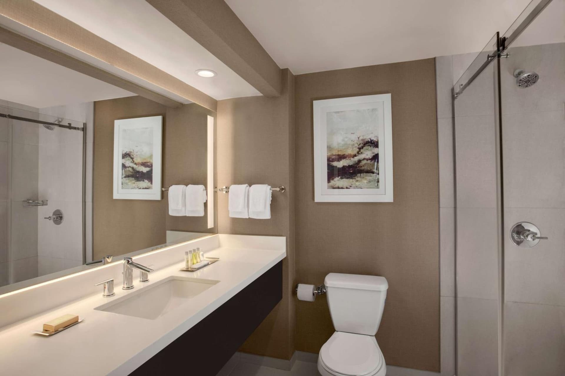 DoubleTree by Hilton Los Angeles Norwalk gallery photo in Norwalk, CA — image 69