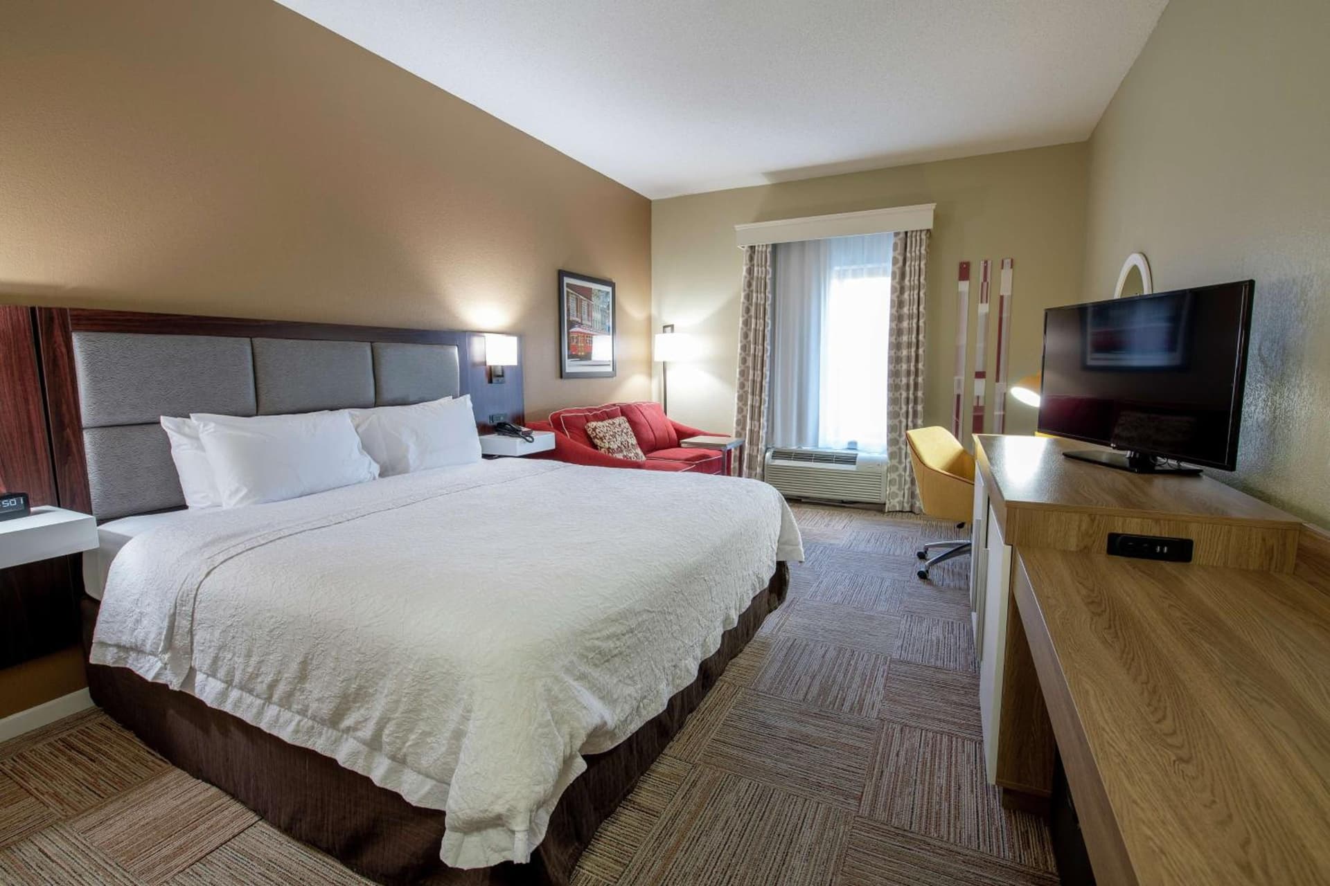 Hampton Inn and Suites Lafayette property views in Lafayette, LA — gallery photo 3