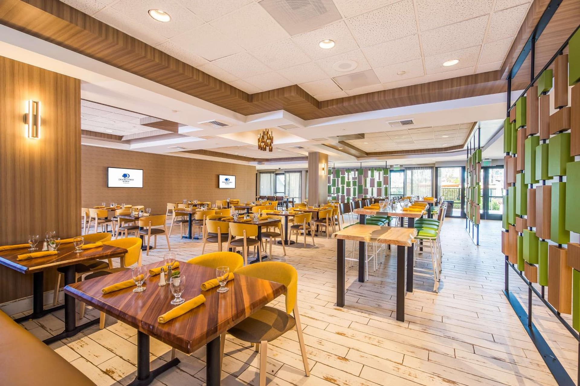 DoubleTree by Hilton Carson gallery photo in Carson, CA — image 40